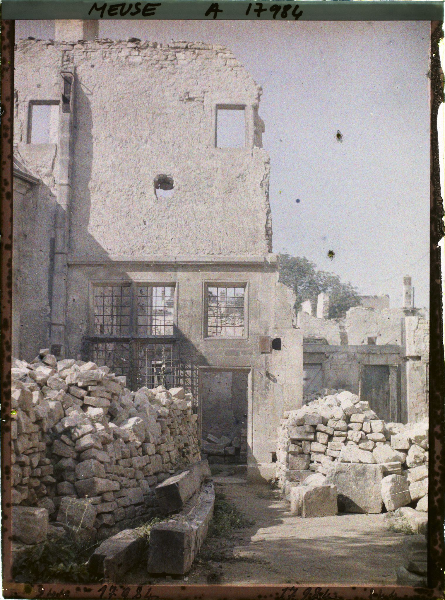Image représentant France, Verdun, La Princerie, vue des Jardins