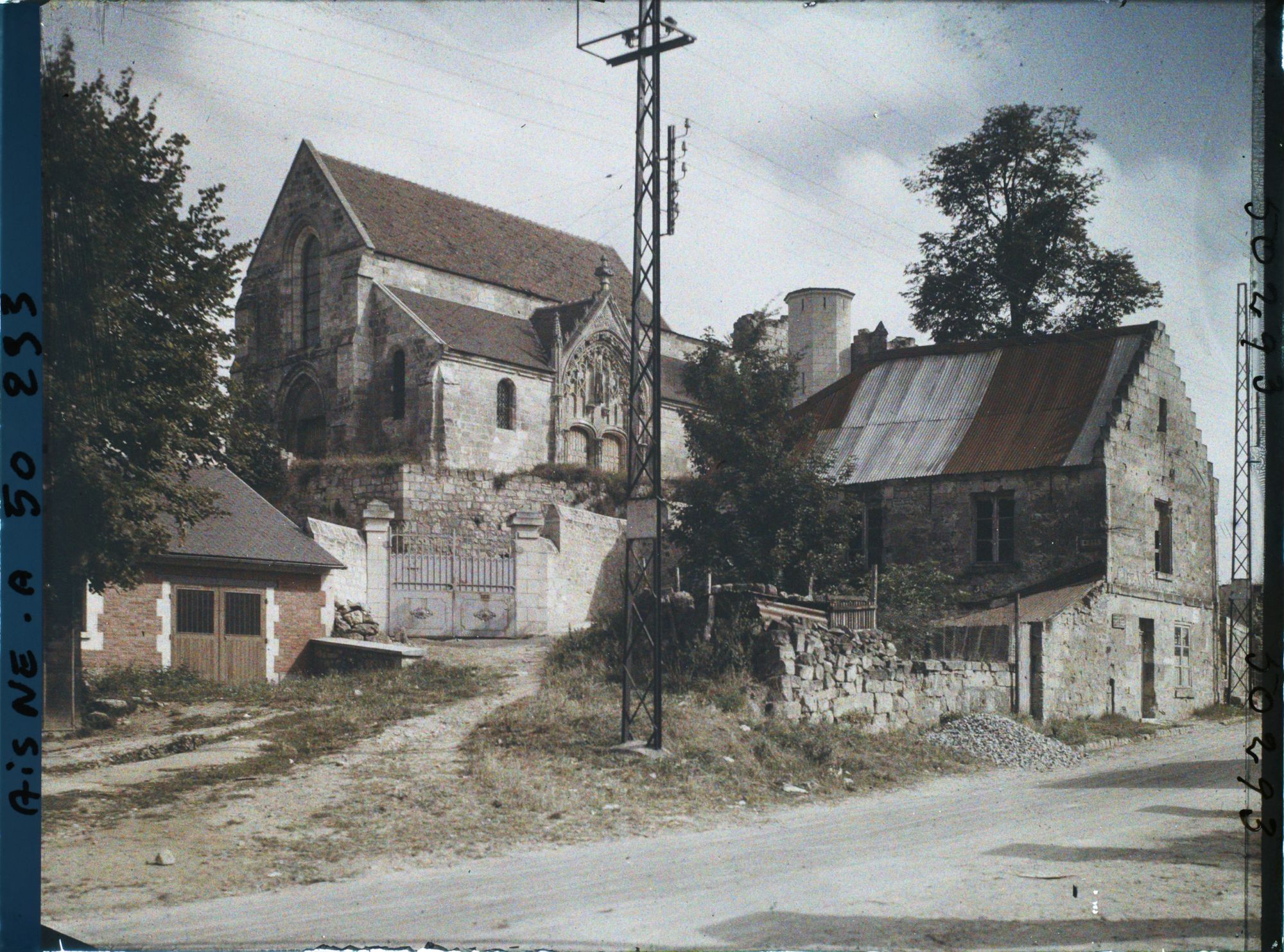 Image représentant France, Missy s/ Aisne, Eglise, façade Sud Ouest