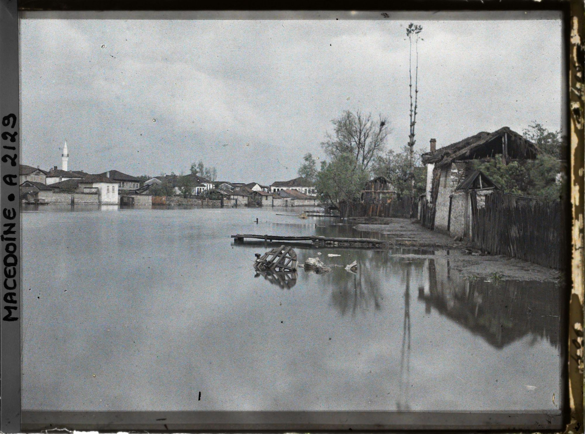 Image représentant Le Drin noir et Struga, vue générale