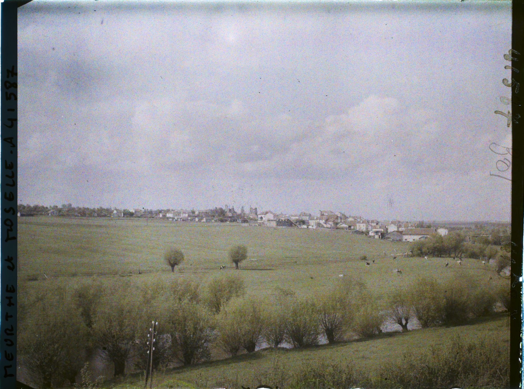 Image représentant France, Nomény, Vue gle de Nomény et de la Contrée