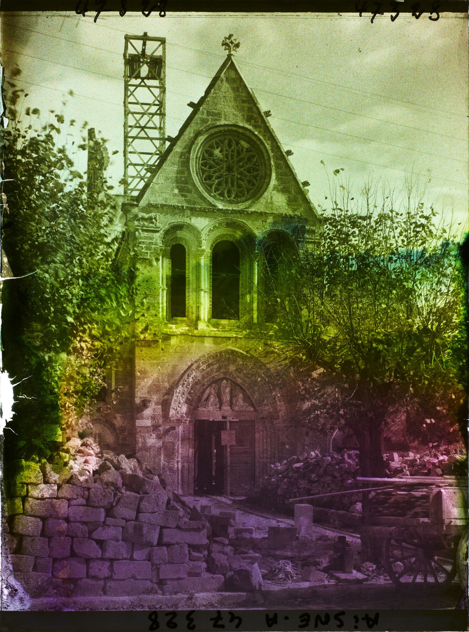 Image représentant France, Vailly, Façade de l'Eglise restaurée