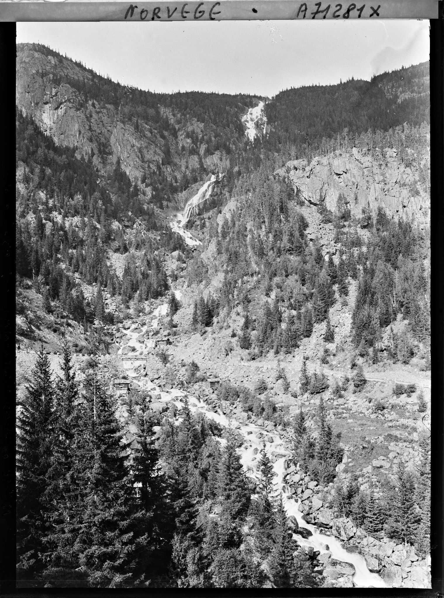 Image représentant La route de Rjukan à Saaheim