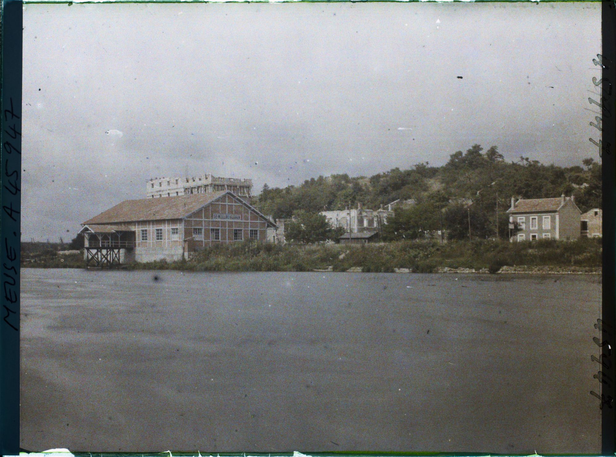 Image représentant France, St Mihiel, Les Rives de la Meuse