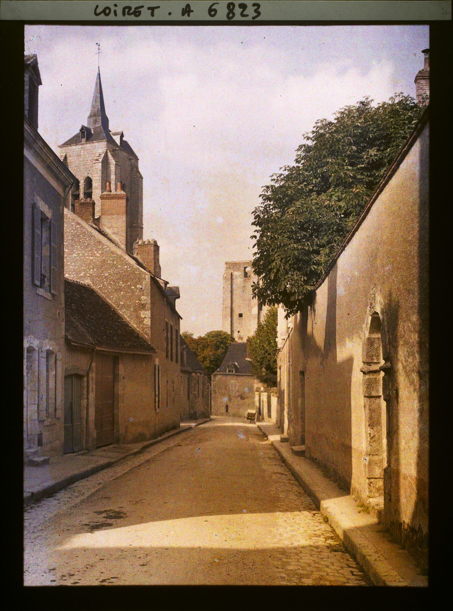 Image représentant France, Beaugency, Rue Porte Tavers (qui passe devant l'Hôpital 47. (ancn Couvent des Ursulines)