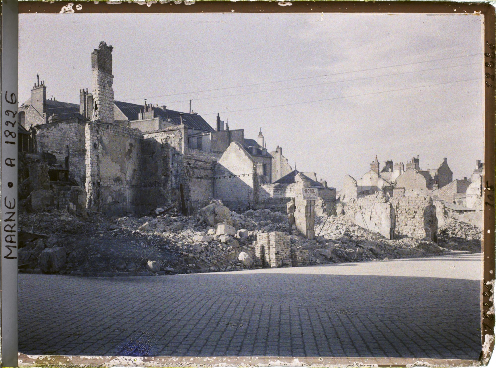 Image représentant France, Reims, Ensemble pris depuis la place Drouet d'Erlon