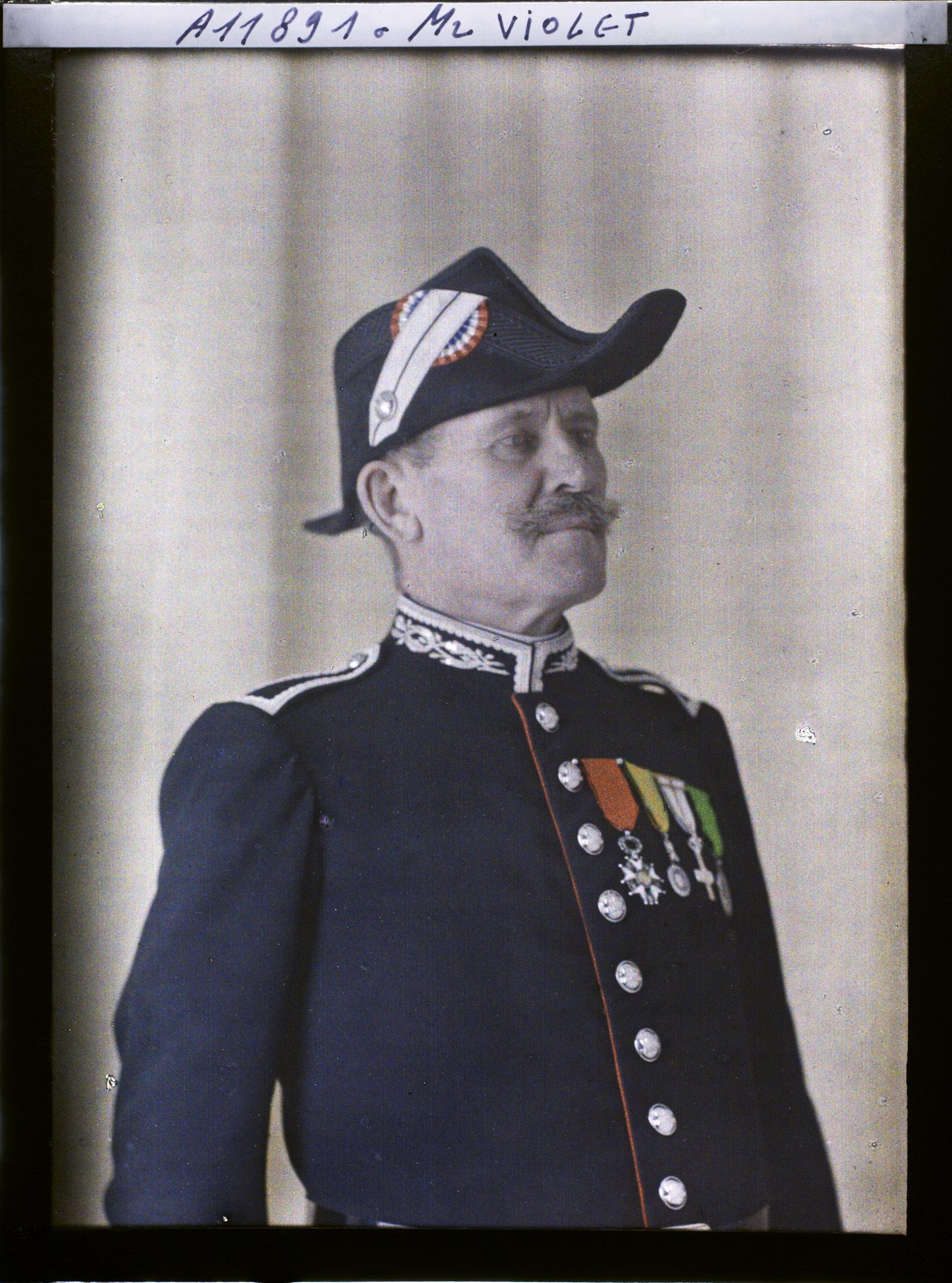 Image représentant Monsieur  https://musee-albert-kahn.s-museum.fr/home/NWQ2OTAwYzNmYjZlZTk1ZWQwODJmMjY4L2dlbmVyaWMtbm90aWNlLXRhYi9hdXRob3JpdHkvNjE3YTc5ZjVjZjhiODk2OGIzMzM3ZDIx/5d6900c3fb6ee95ed082f268/generic-notice-tab/authority/617a79ebcf8b8968b33379e4 Louis-Hippolyte Violette