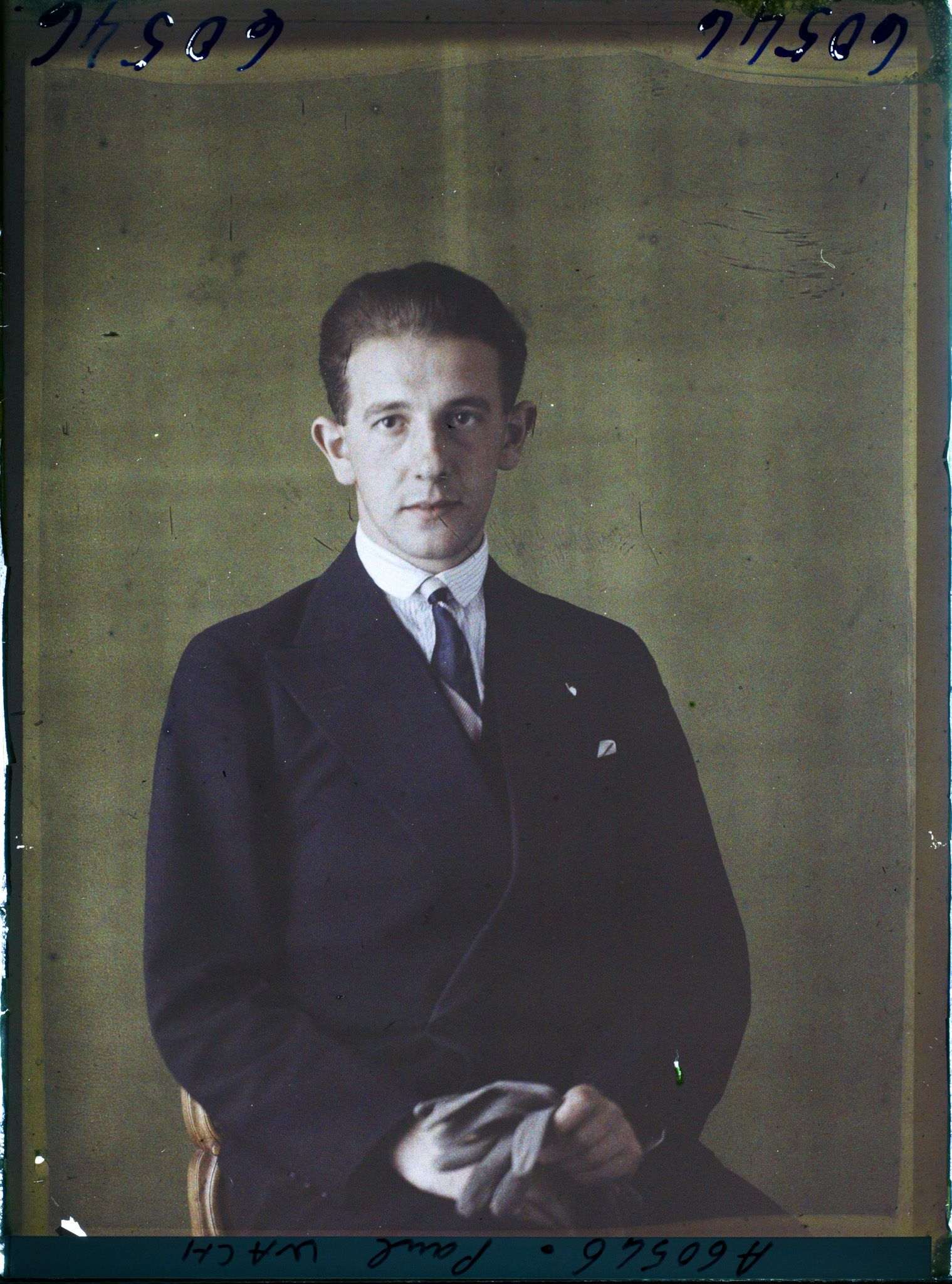 Image représentant https://musee-albert-kahn.s-museum.fr/home/NWQ2OTAwYzNmYjZlZTk1ZWQwODJmMjY4L2dlbmVyaWMtbm90aWNlLXRhYi9hdXRob3JpdHkvNjE3YTc5ZjVjZjhiODk2OGIzMzM3ZDIx/5d6900c3fb6ee95ed082f268/generic-notice-tab/authority/617a79ebcf8b8968b33379f2 Monsieur Paul Wach