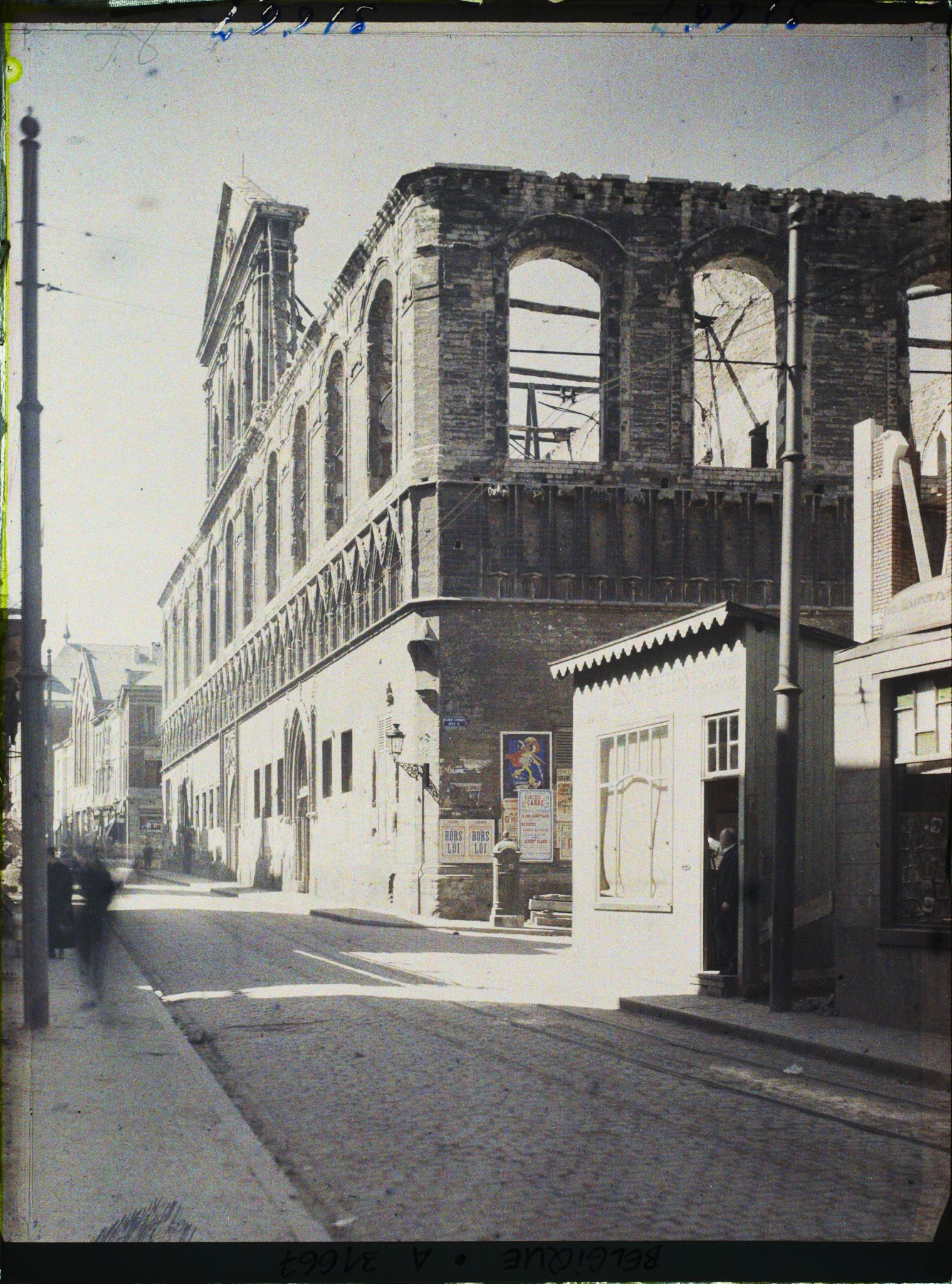 Image représentant Belgique, Louvain, Ruines de la Bibliothèque et rue de Namur