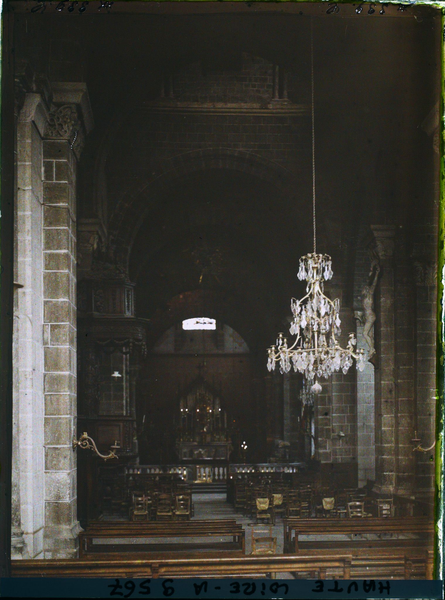 Image représentant La nef centrale de la cathédrale Notre-Dame-de-l'Annonciation