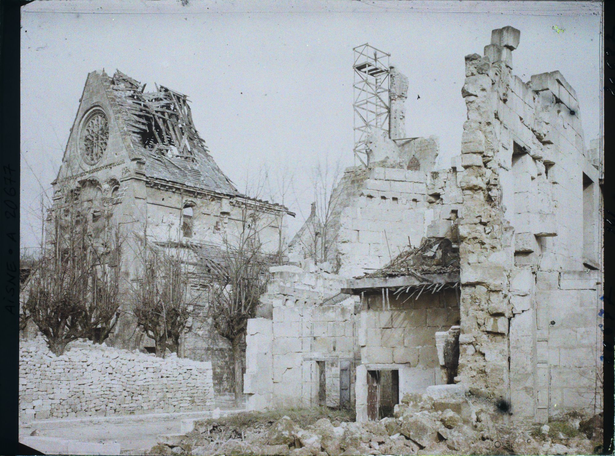 Image représentant France, Vailly, Eglise Sud Ouest