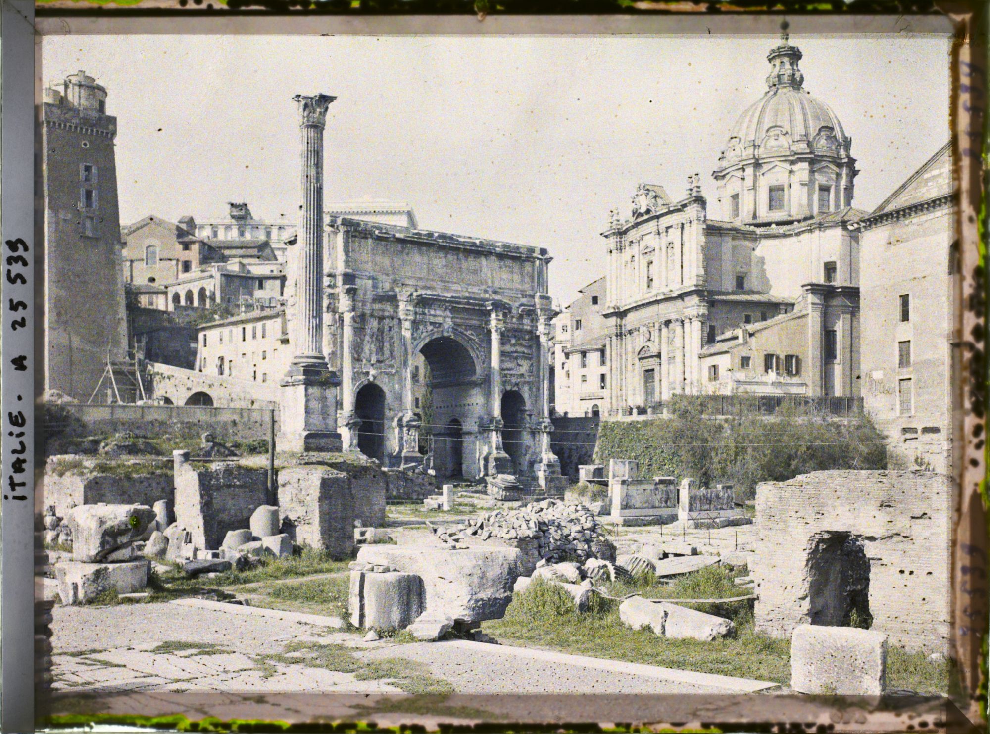 Image représentant Forum romain vers l'arc de Septime Sévère
