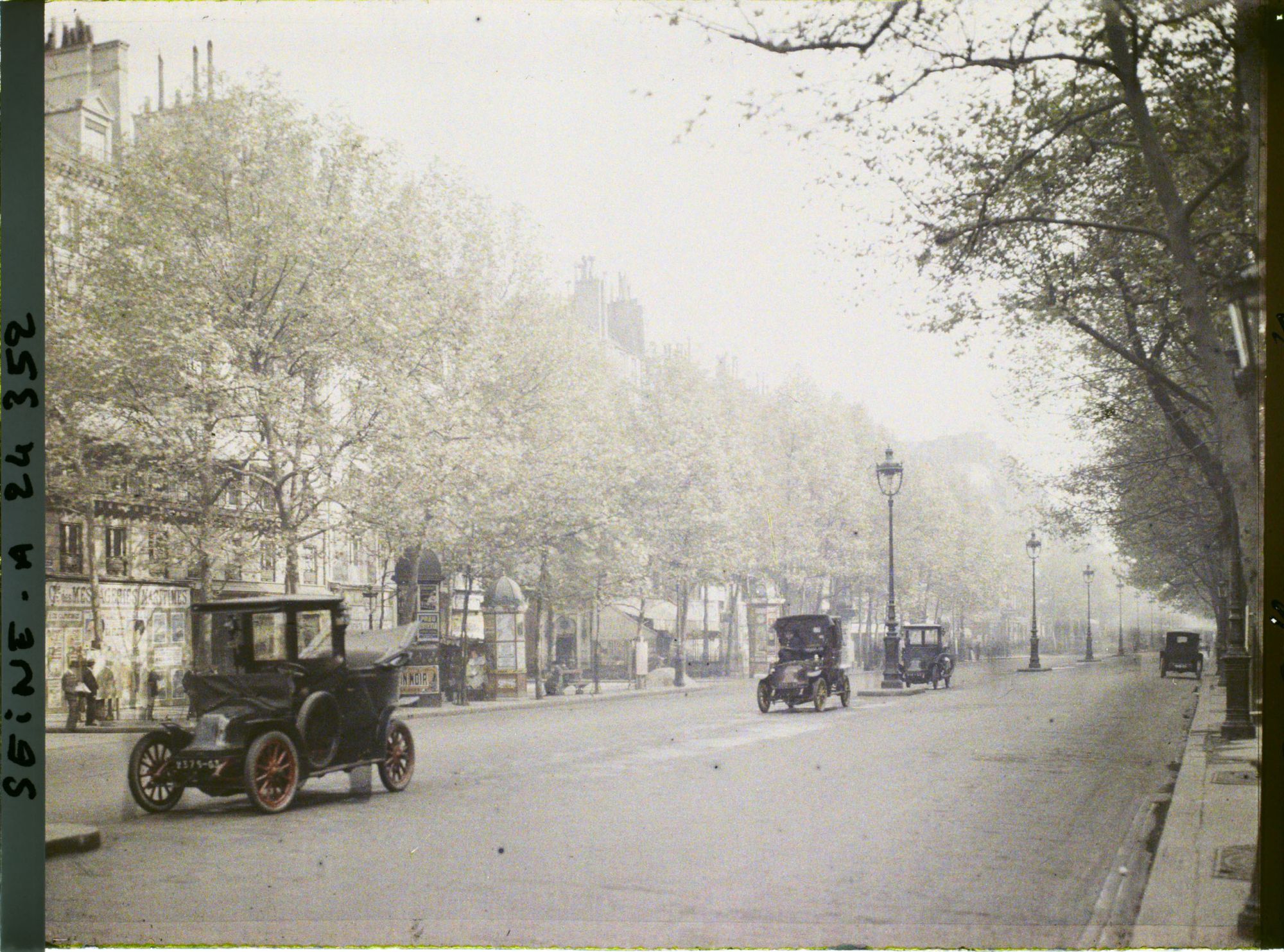 Image représentant Le boulevard de la Madeleine (au niveau du n° 3 ?)