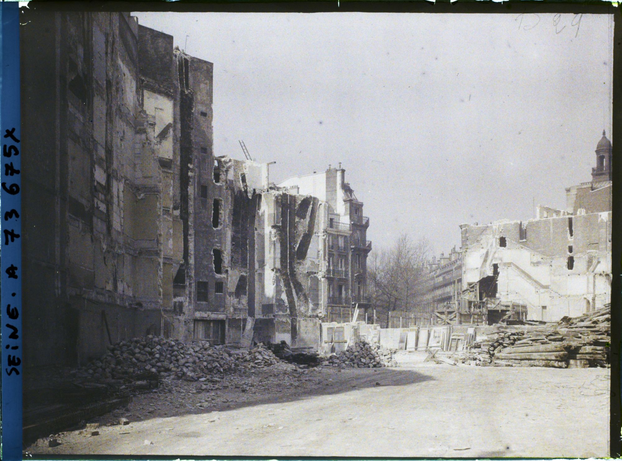 Image représentant Travaux pour le prolongement du boulevard Haussmann, à l'angle de la rue Taitbout