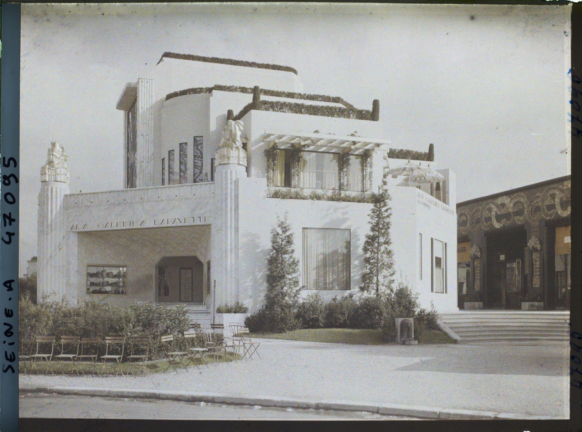 Image représentant L'Exposition des arts décoratifs, Galeries Lafayette - Pavillon La Maîtrise
