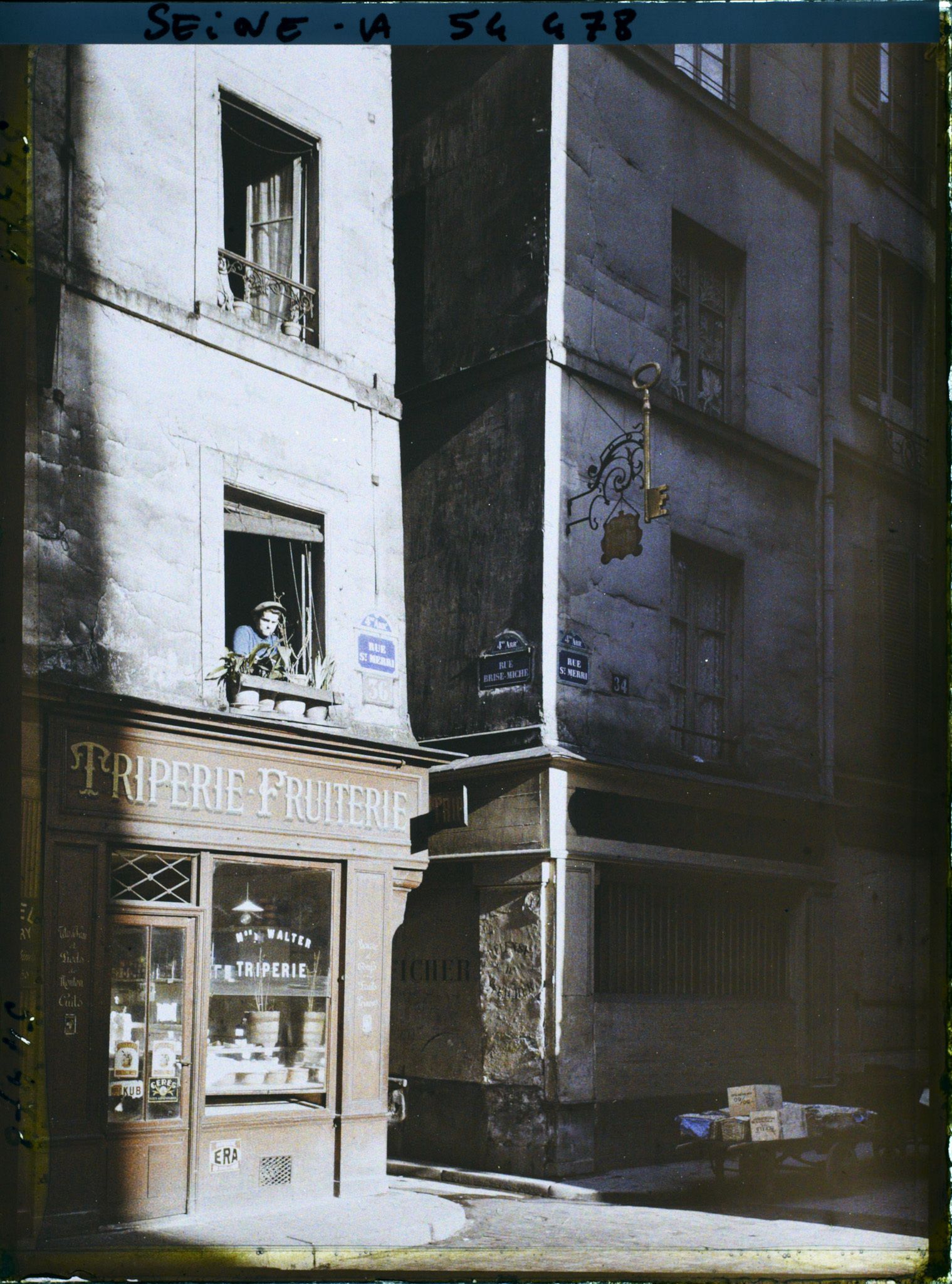 Image représentant L'angle des rues Brisemiche et Saint-Merri