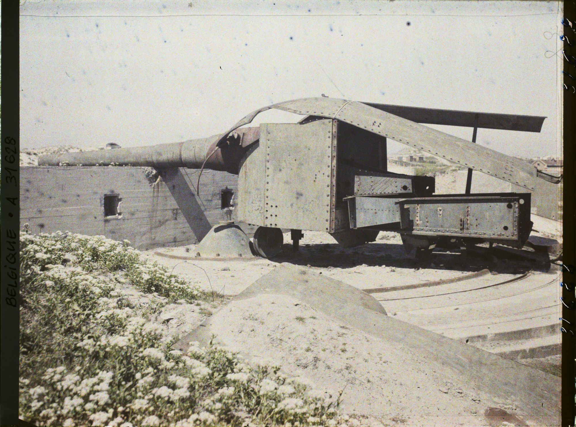 Image représentant Belgique, Ostende, Batterie Hindenburg, La pièce de droite