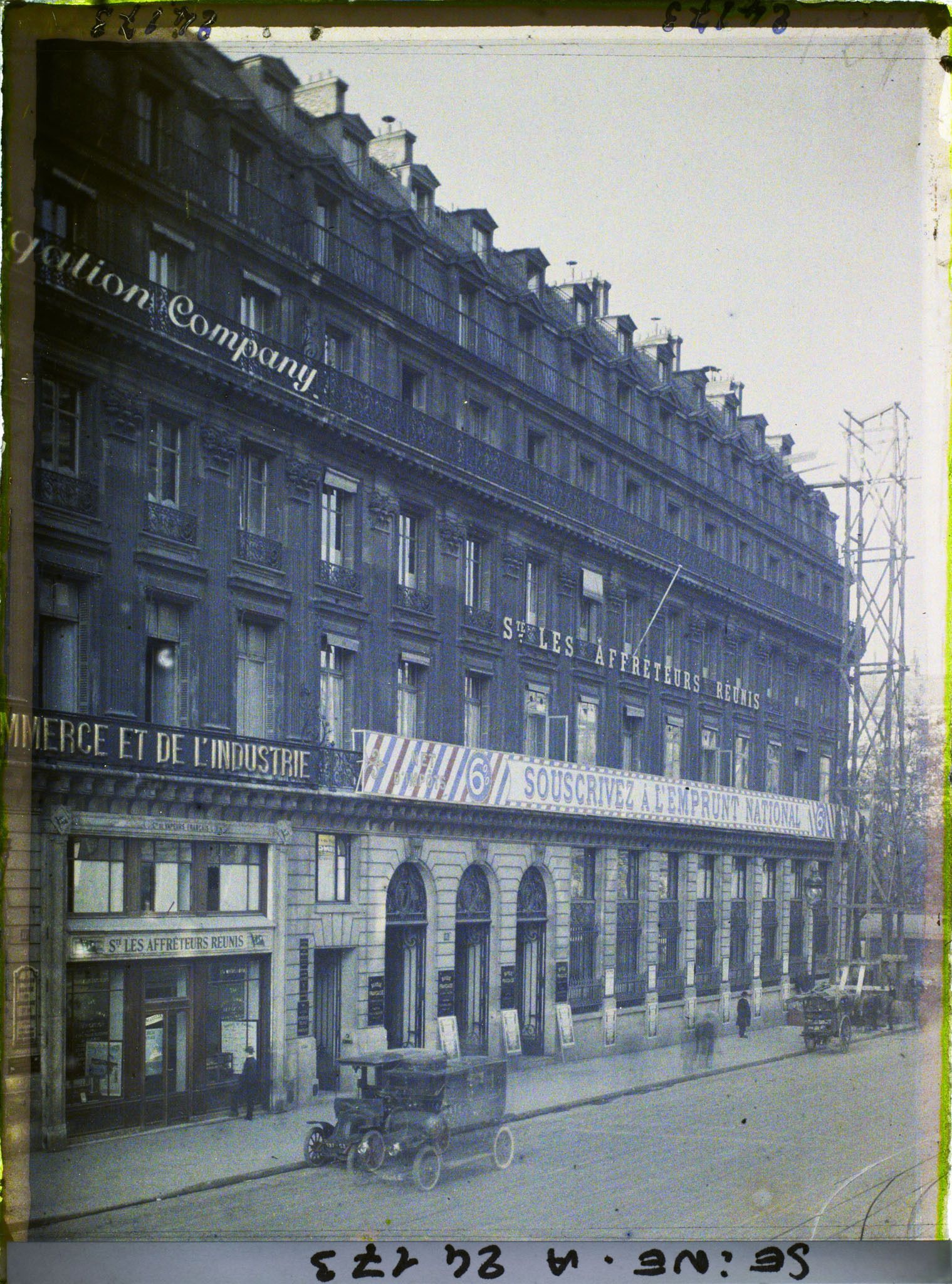 Image représentant L'emprunt national de 1920 au 15 rue Scribe, vue prise de l'Opéra Garnier