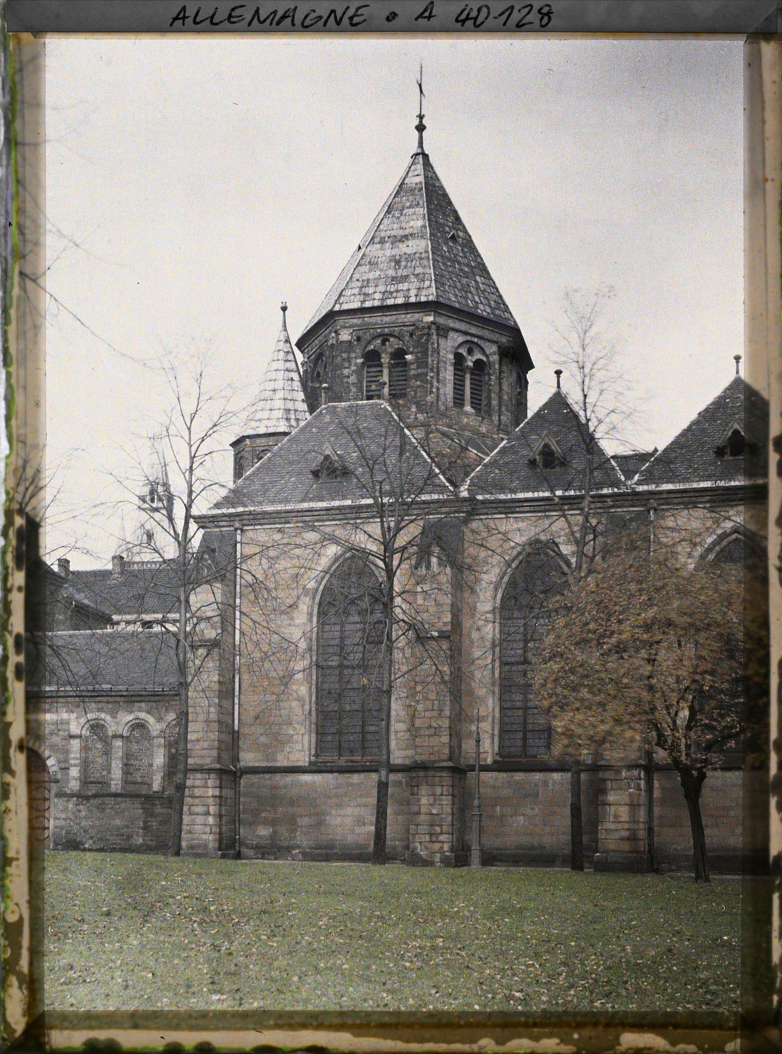 Image représentant Prusse , Essen, Cathédrale partie Sud