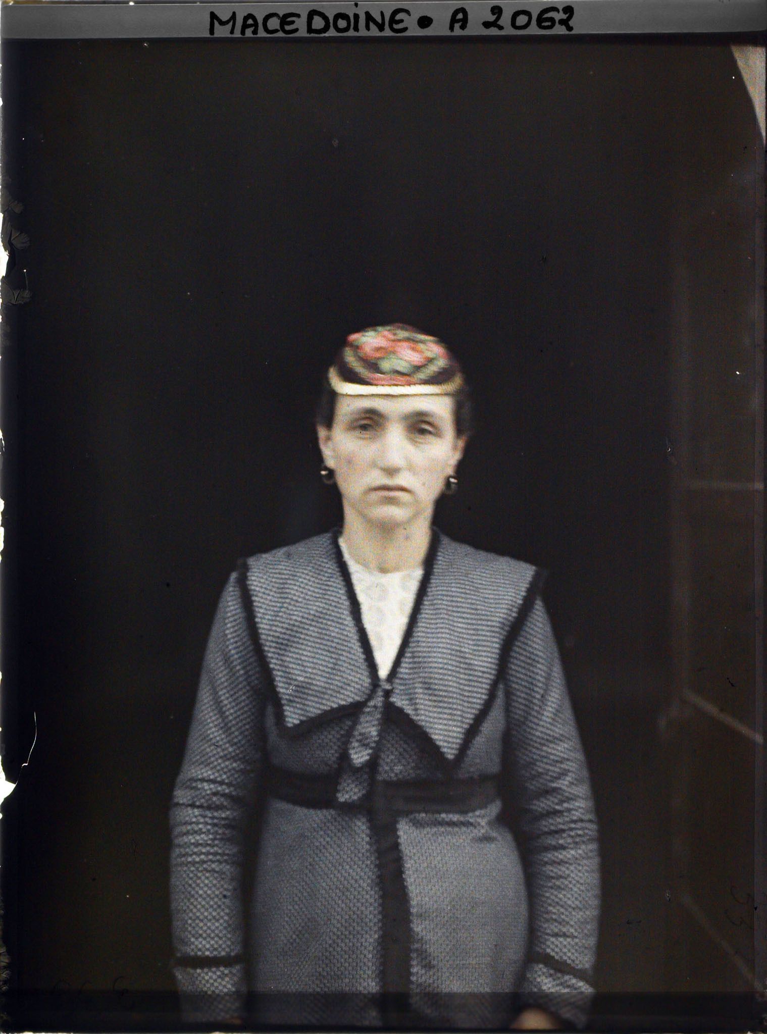 Image représentant Femme israëlite, coiffure en pièces d'or (dukati)