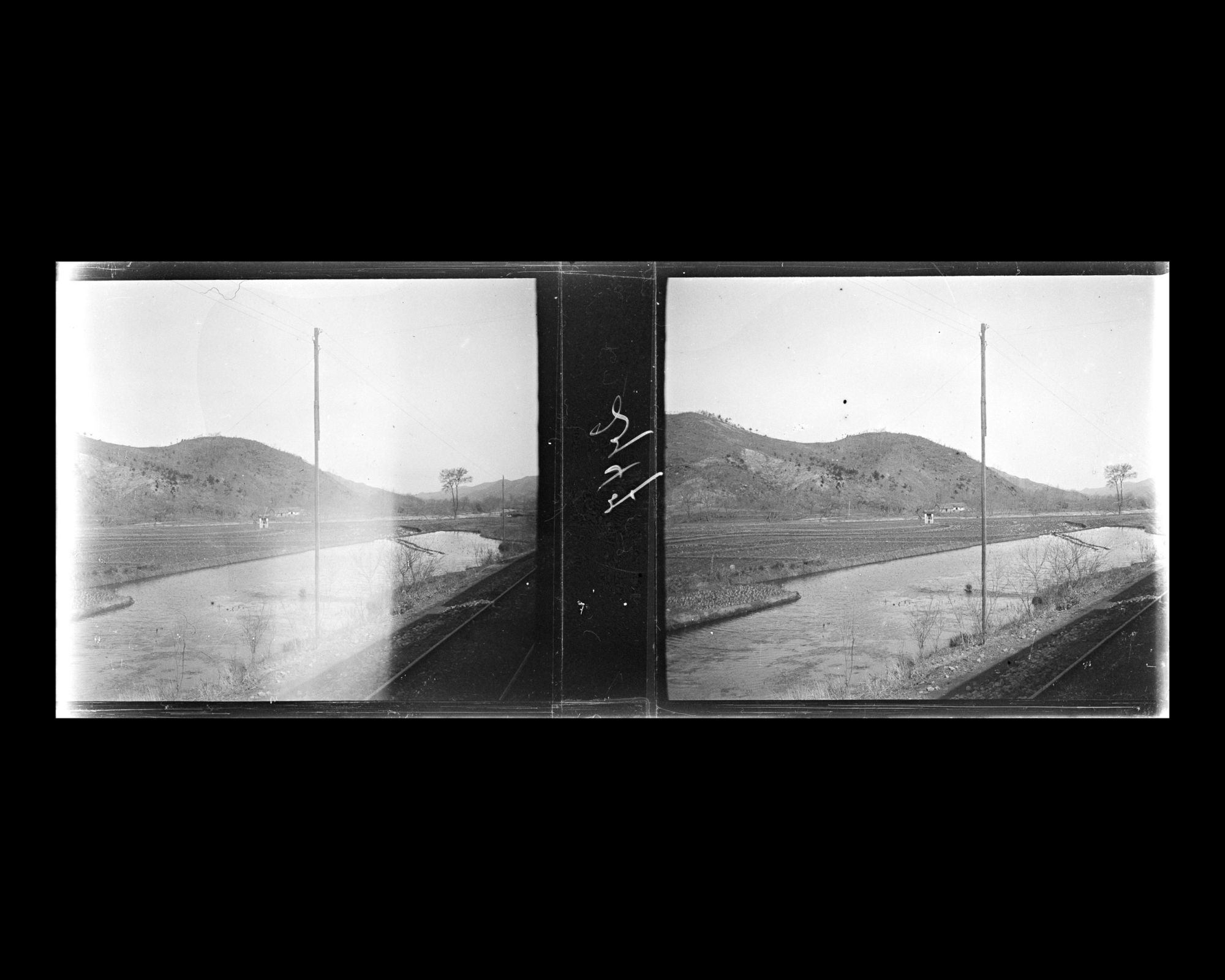 Image représentant Paysage de rizières dans la région de Tsi-Kong-chan (Jigongshan, "montagne du Coq")