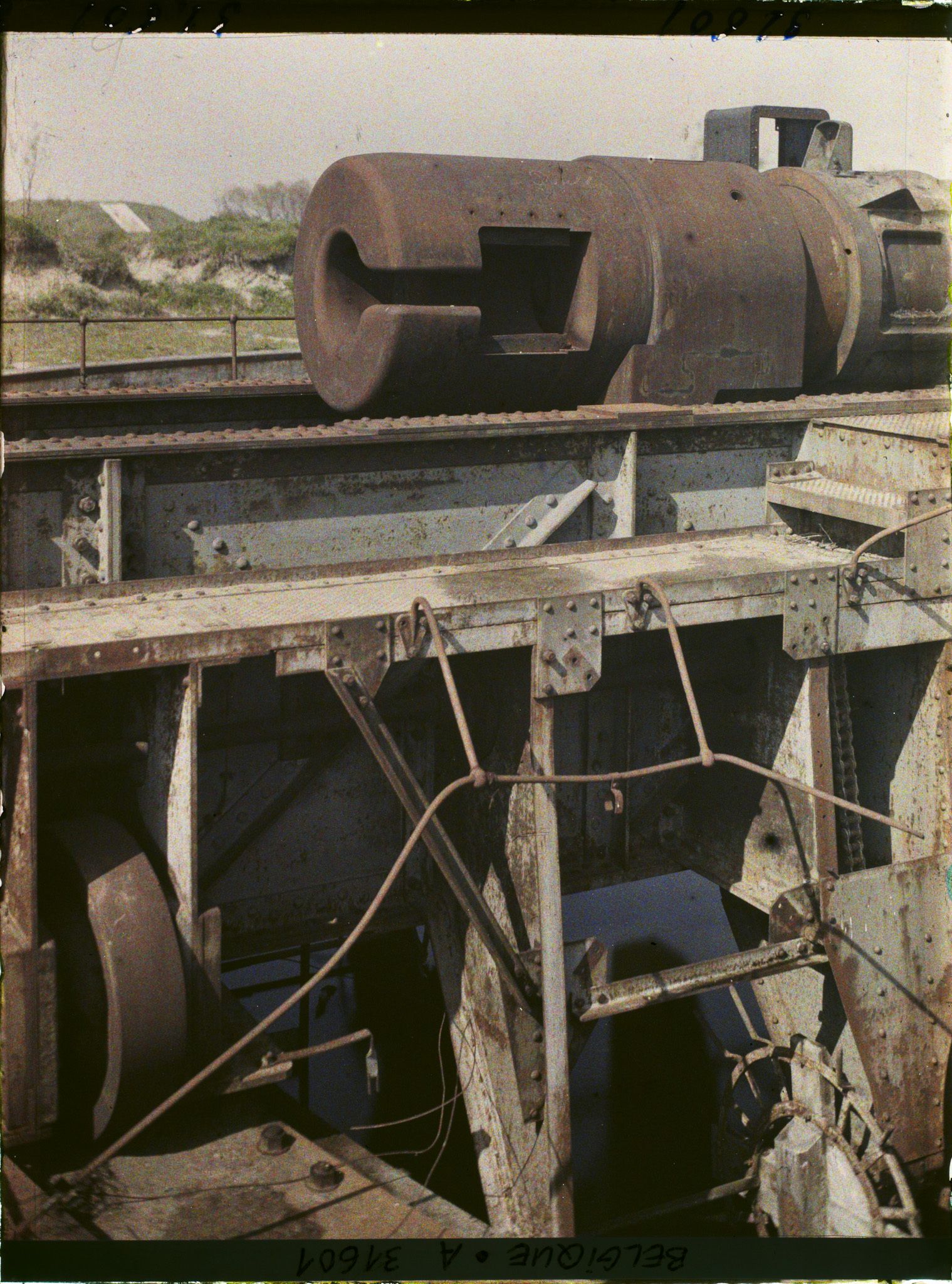Image représentant Belgique, Ostende, Batterie Deutschland, Détails de l'arrière de la 2e pièce de droite