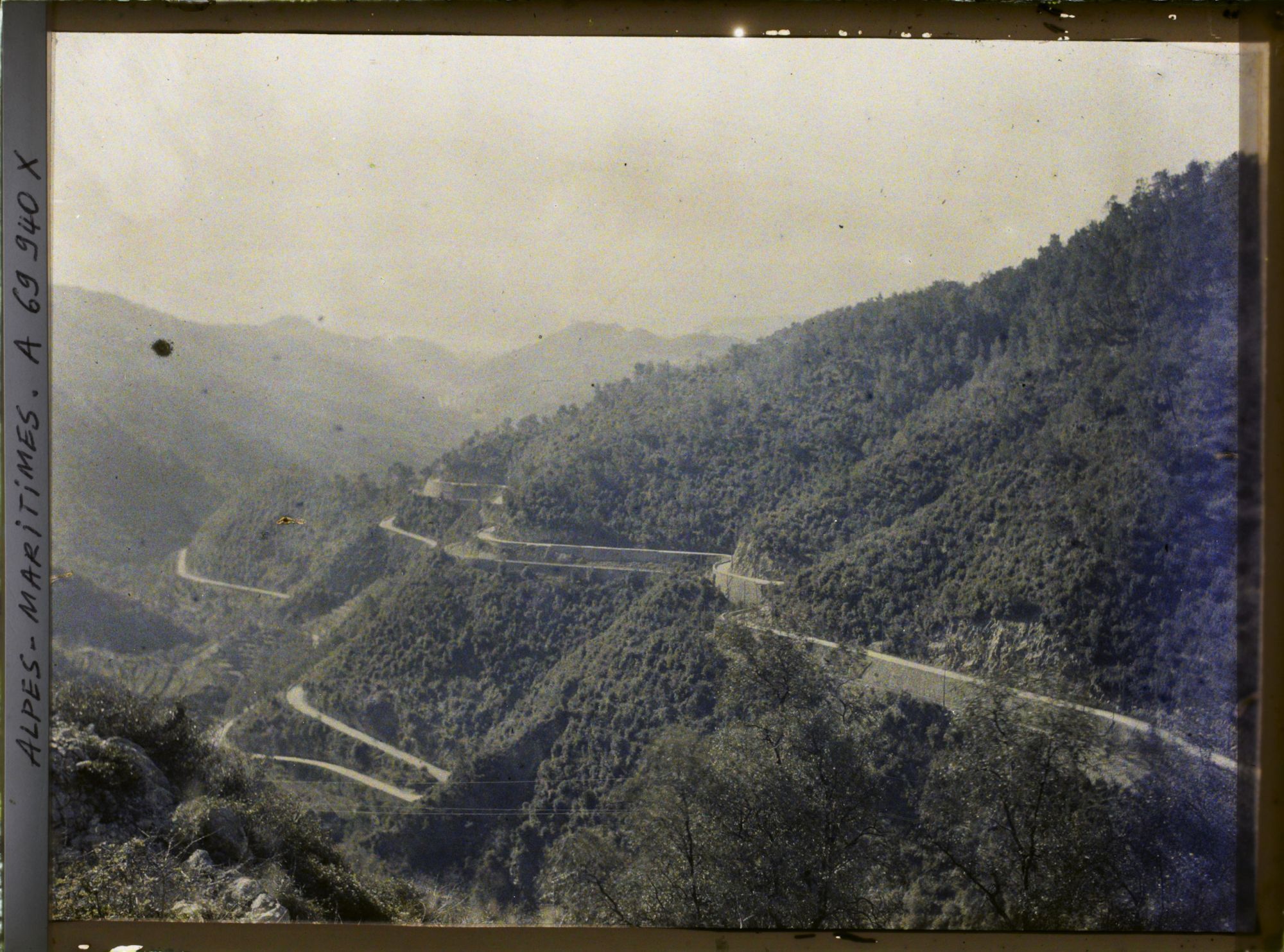 Image représentant La route de Sospel à flanc de montagne