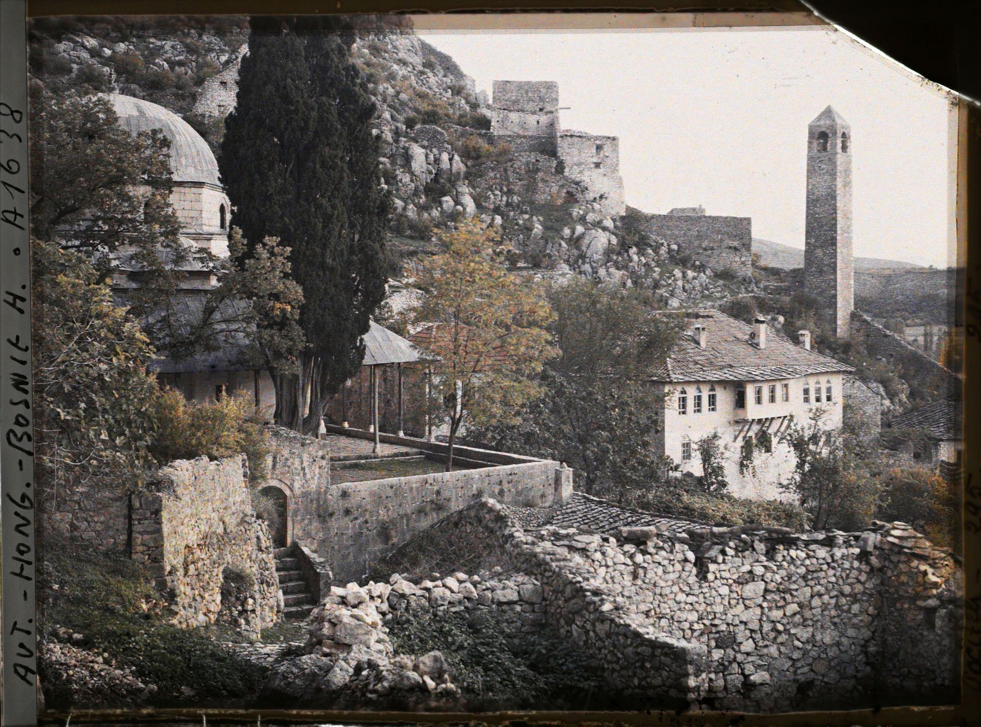 Image représentant Le minaret et la tour d'horloge