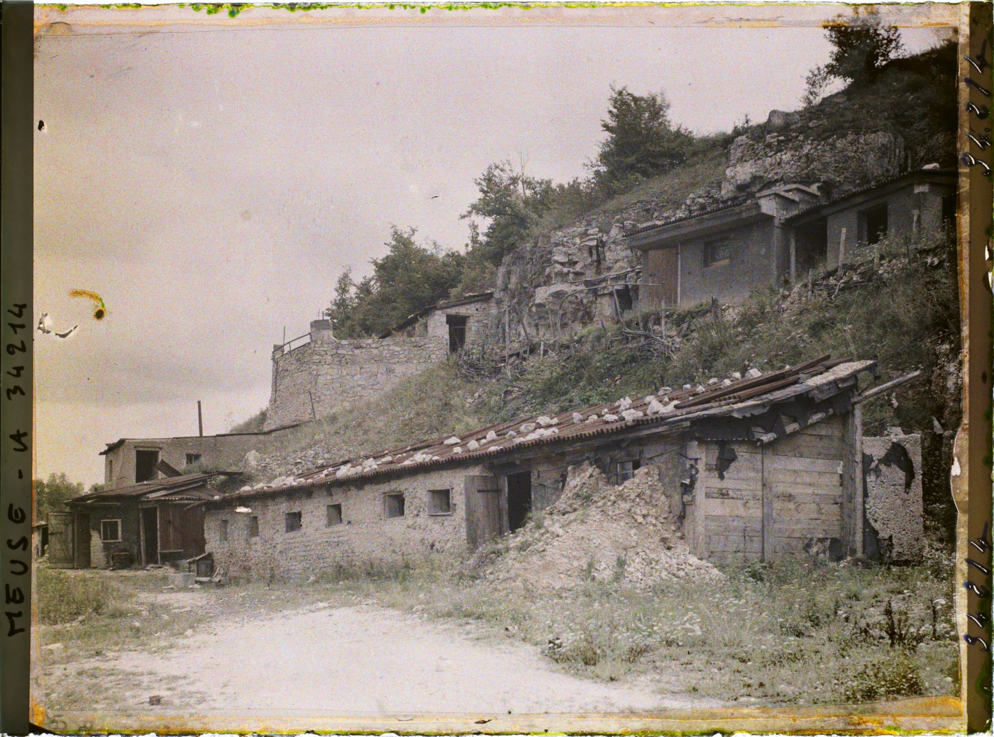 Image représentant France, La Tête à Vache, Village des Officiers boches au bois brûlé