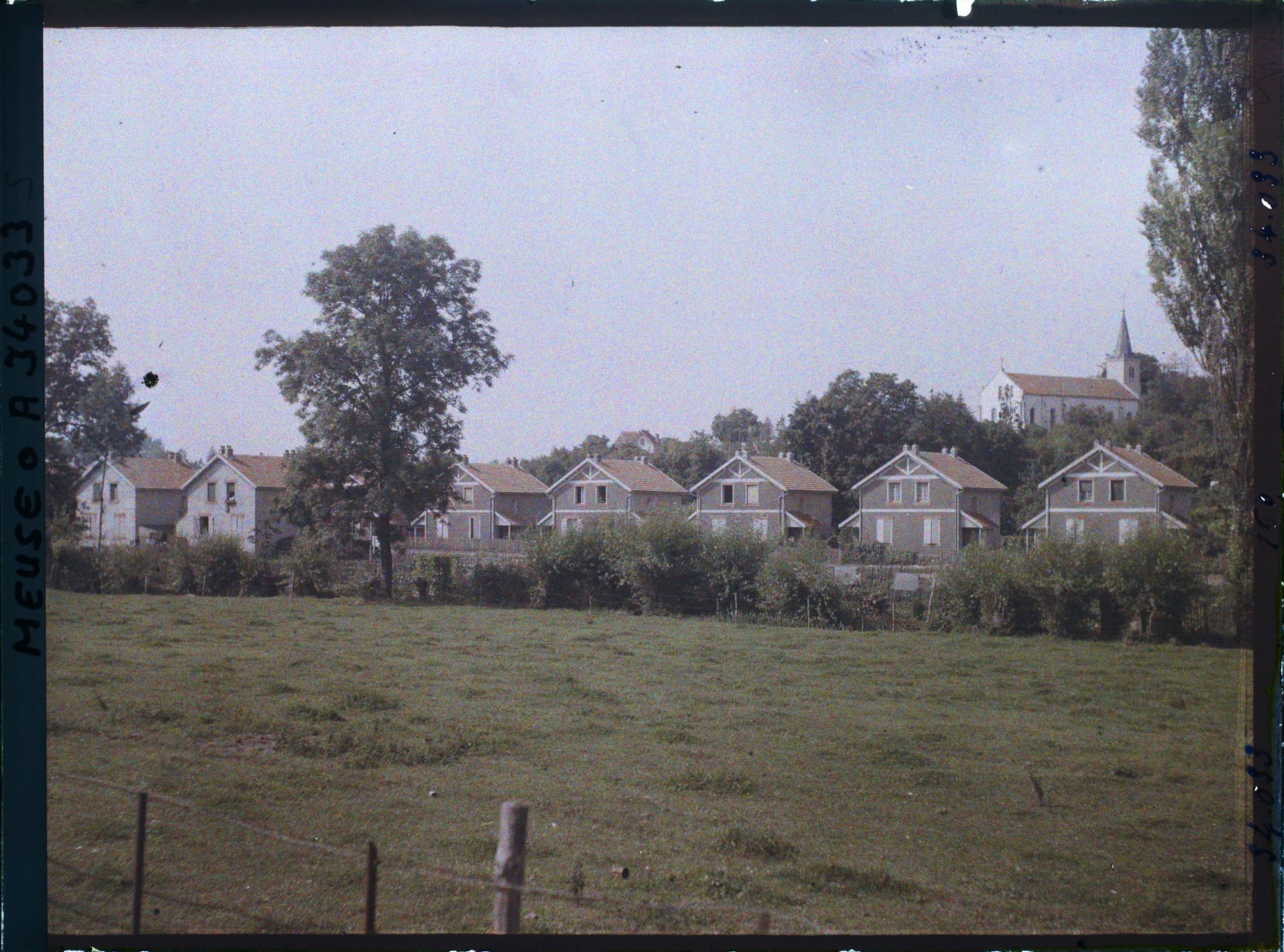 Image représentant France, Glorieux, Vue d'ensemble sur le Village reconstruit