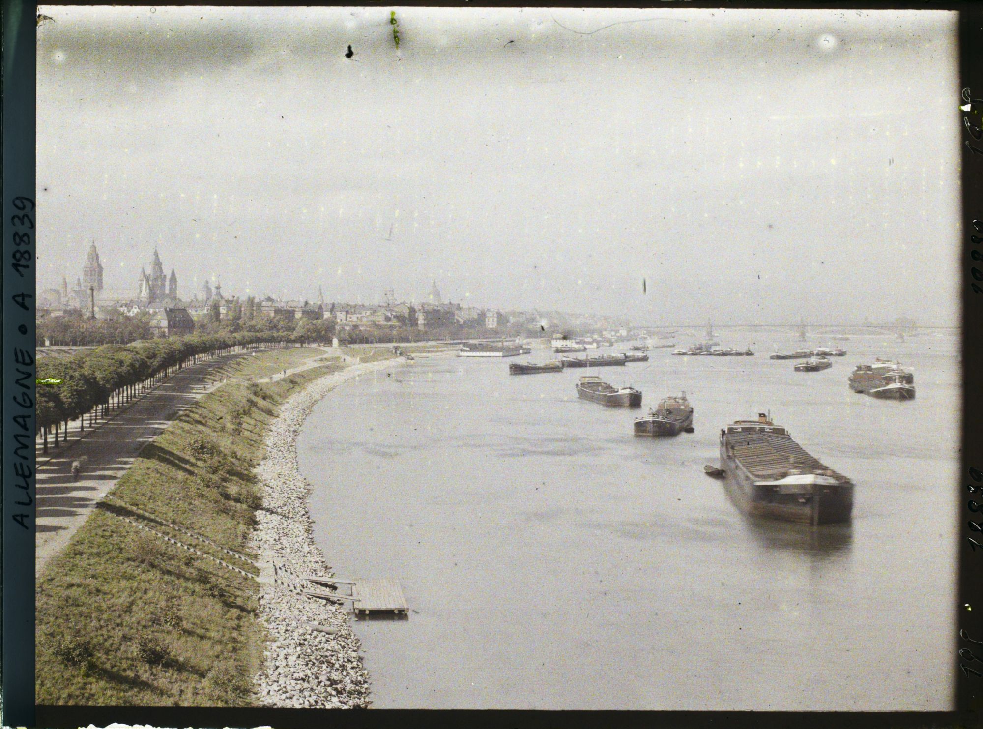 Image représentant Mayence, La Circulation sur le Rhin