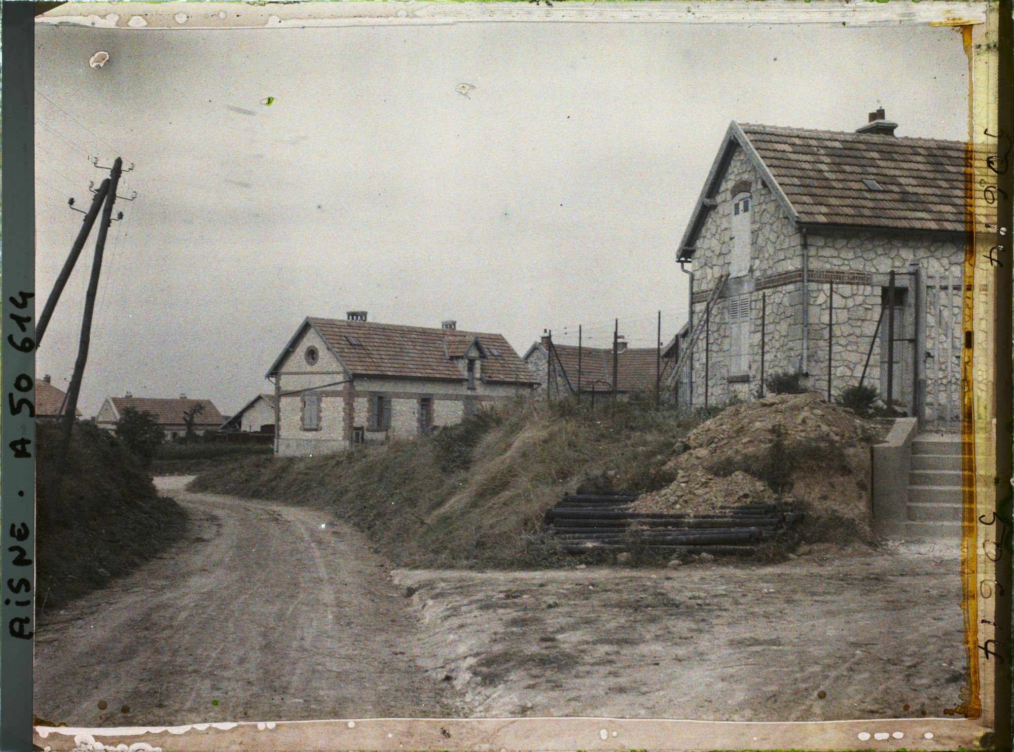 Image représentant France, Laffaux, Un Coin du Village
