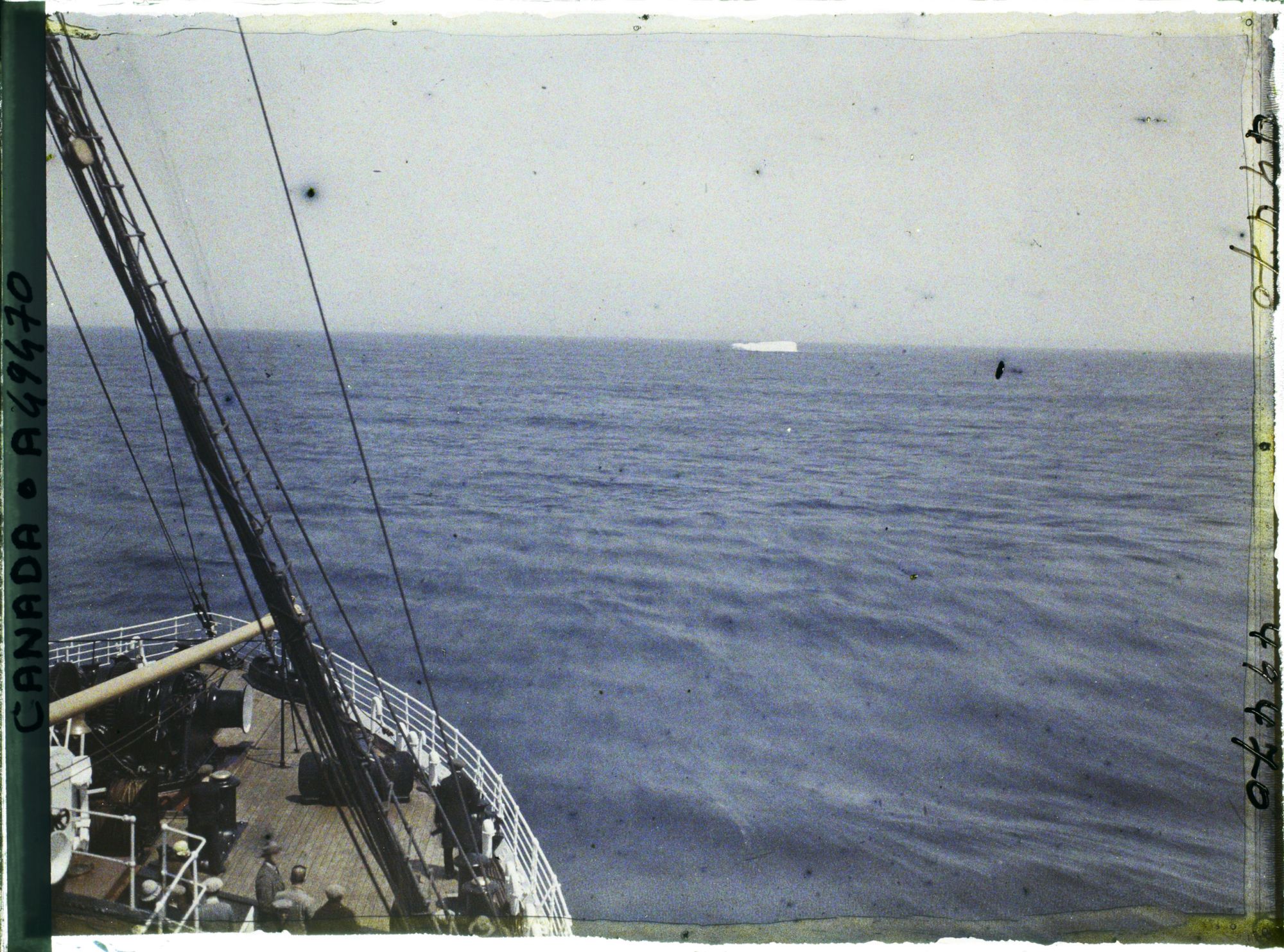 Image représentant Canada, Bord Melita, Un Iceberg dans l'Atlantique