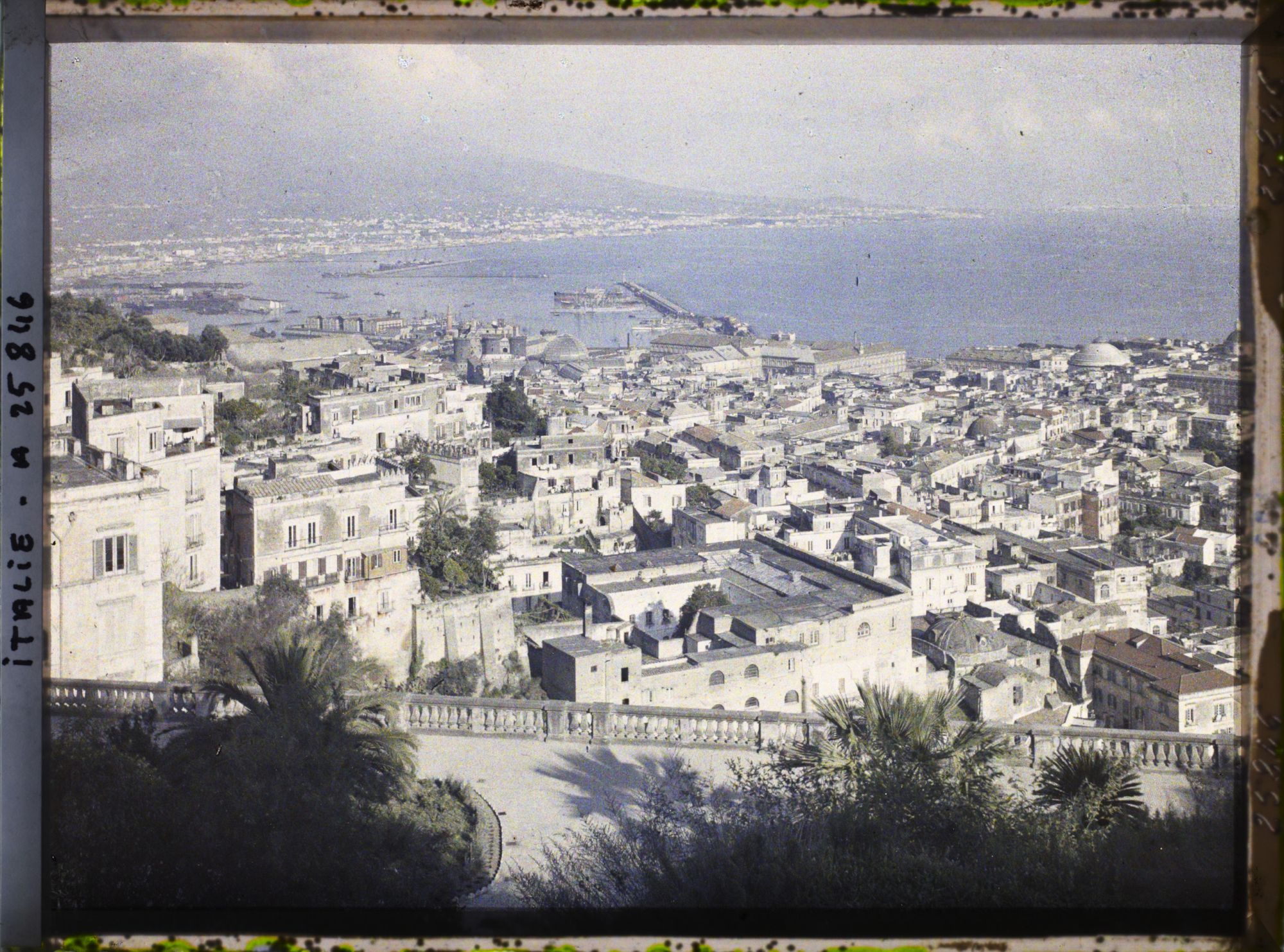 Image représentant Panorama du golfe de Naples depuis les hauteurs du quartier du Vomero
