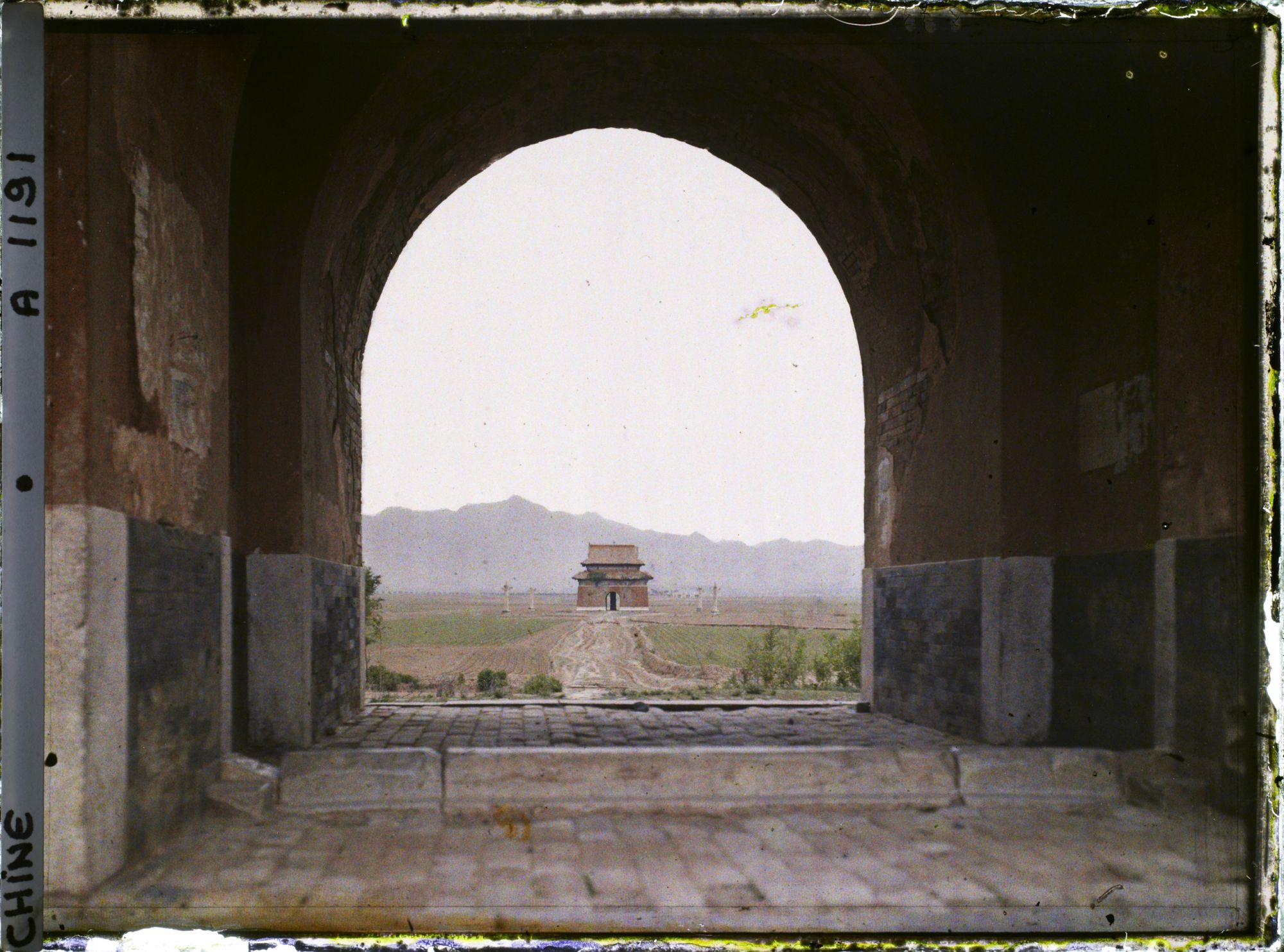 Image représentant Ming Shisanling (" Treize Tombeaux des Ming ")