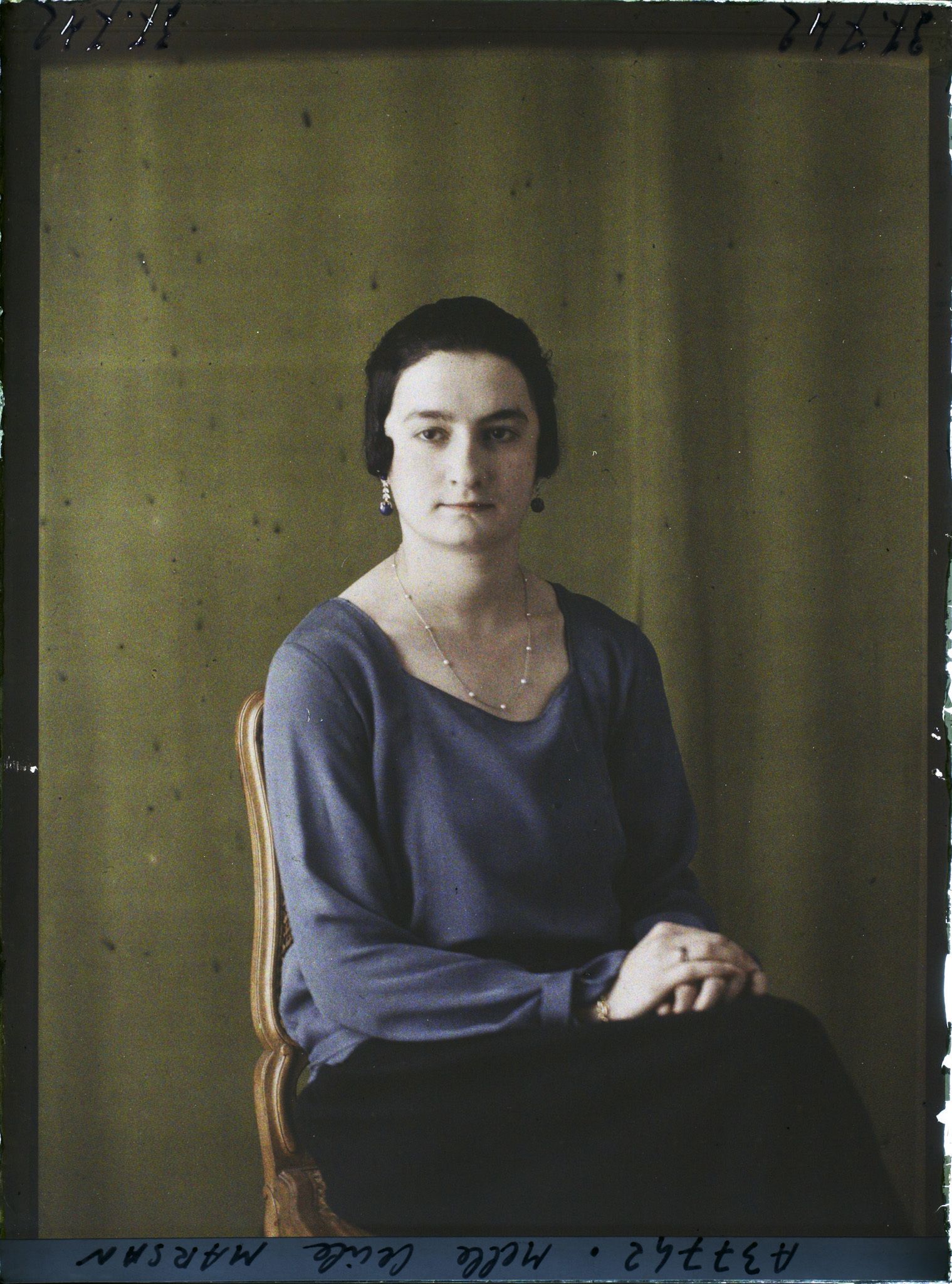 Image représentant Mademoiselle  https://musee-albert-kahn.s-museum.fr/home/NWQ2OTAwYzNmYjZlZTk1ZWQwODJmMjY4L2dlbmVyaWMtbm90aWNlLXRhYi9hdXRob3JpdHkvNjE3YTc5ZjVjZjhiODk2OGIzMzM3ZDIx/5d6900c3fb6ee95ed082f268/generic-notice-tab/authority/617a79ebcf8b8968b3337349 Cécile Marsan