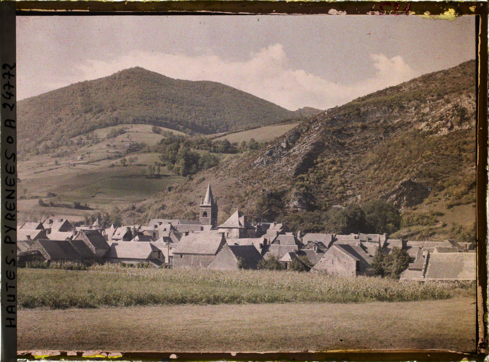Image représentant France, Sarrancolin, Sarrancolin (Htes Pyrées) Vue générale