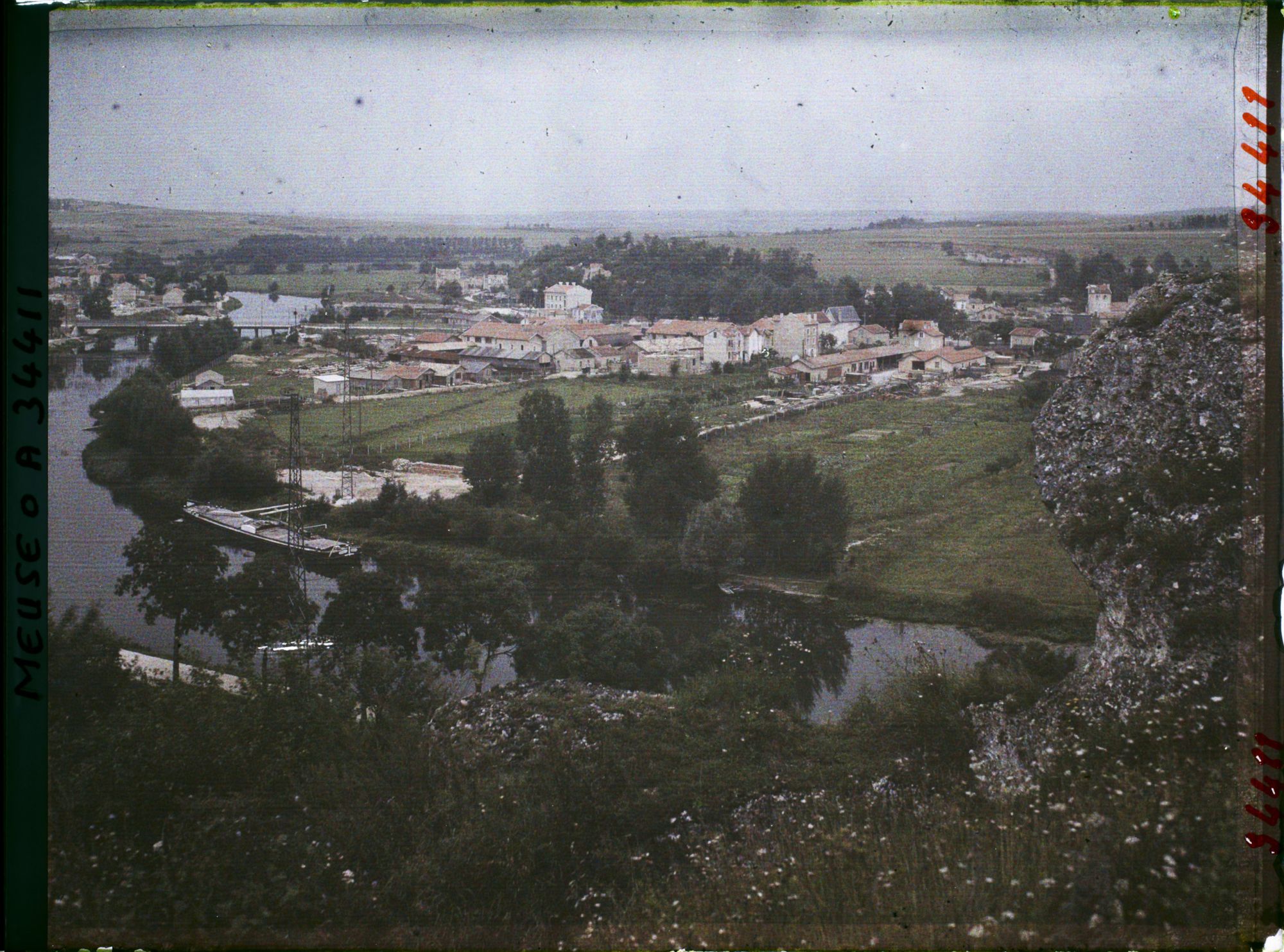 Image représentant France, St Mihiel, Le Quartier de la gare vue des Sept Roches