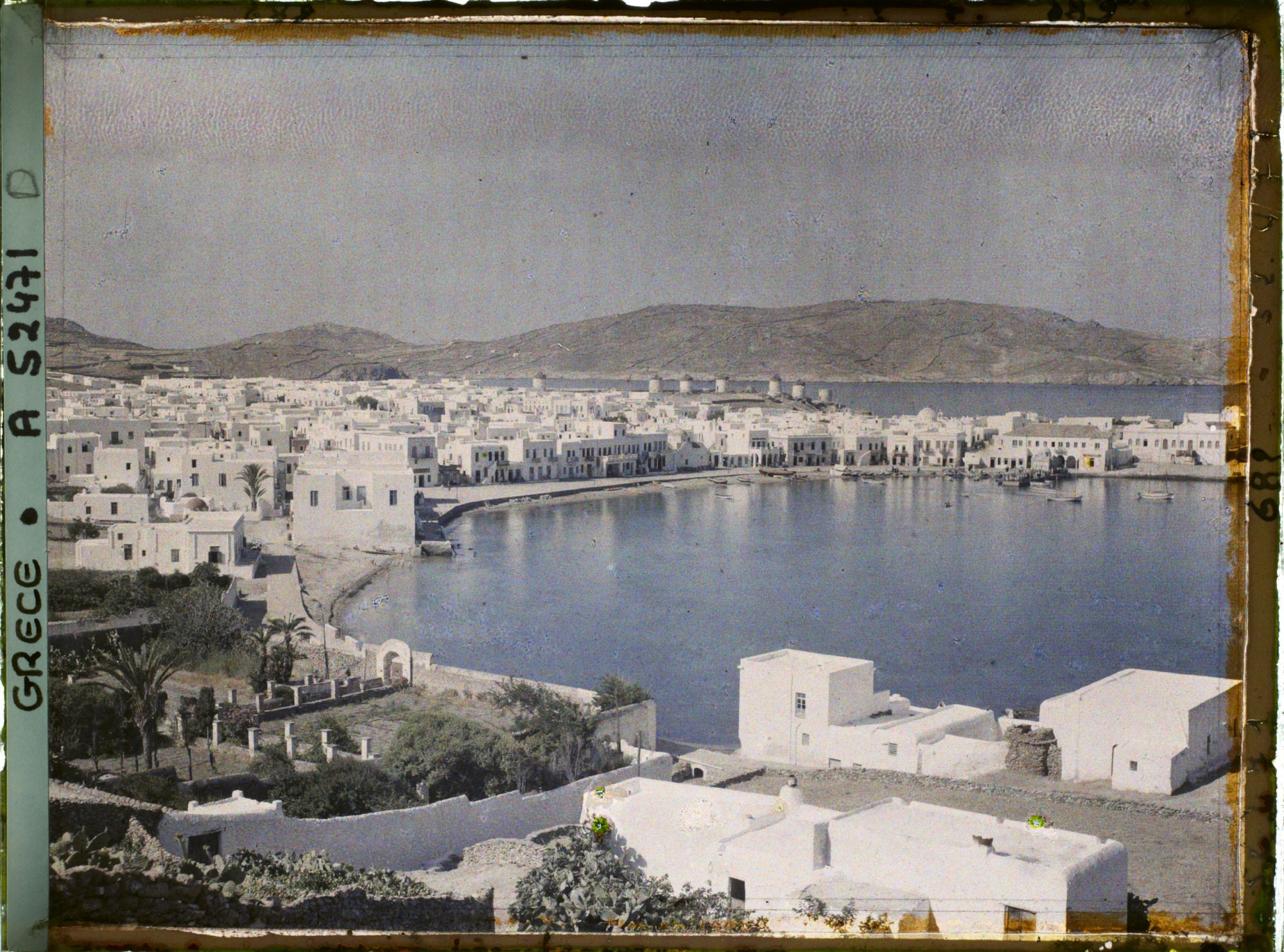 Image représentant Ensemble du Port - Vue prise vers le Sud-Ouest.