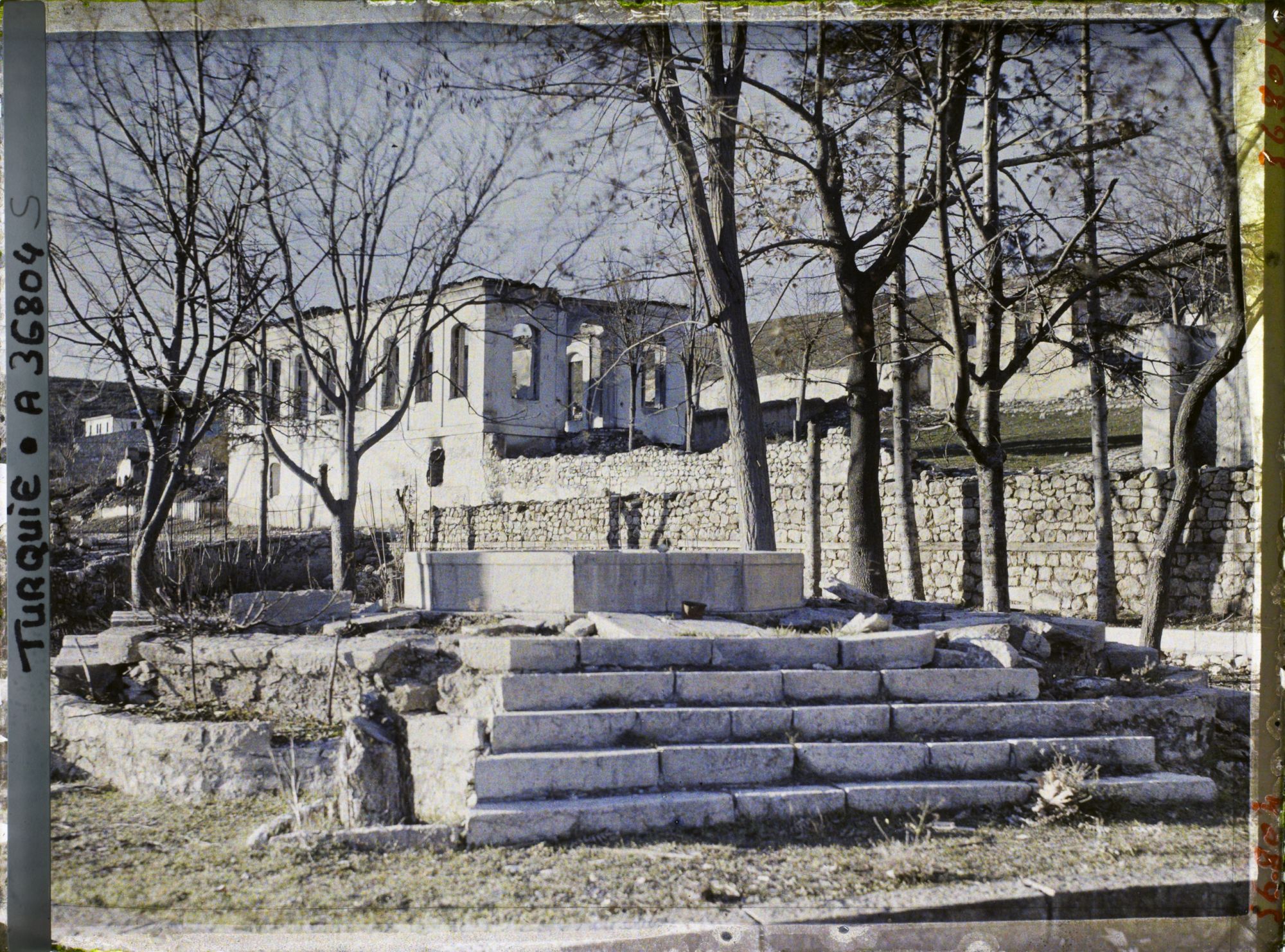 Image représentant Ecole primaire incendiée