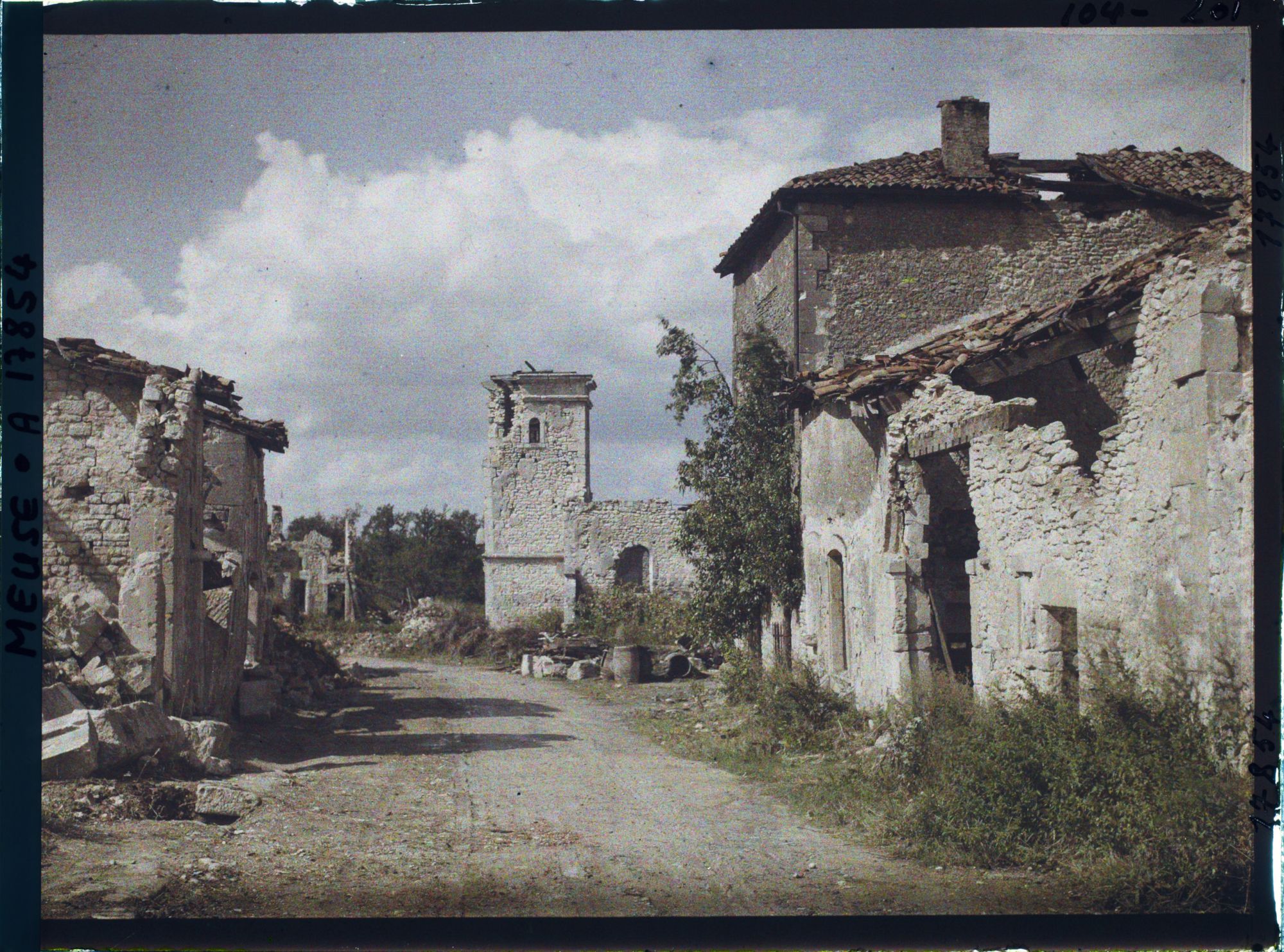 Image représentant France, Watronville, Le chemin de l'Eglise