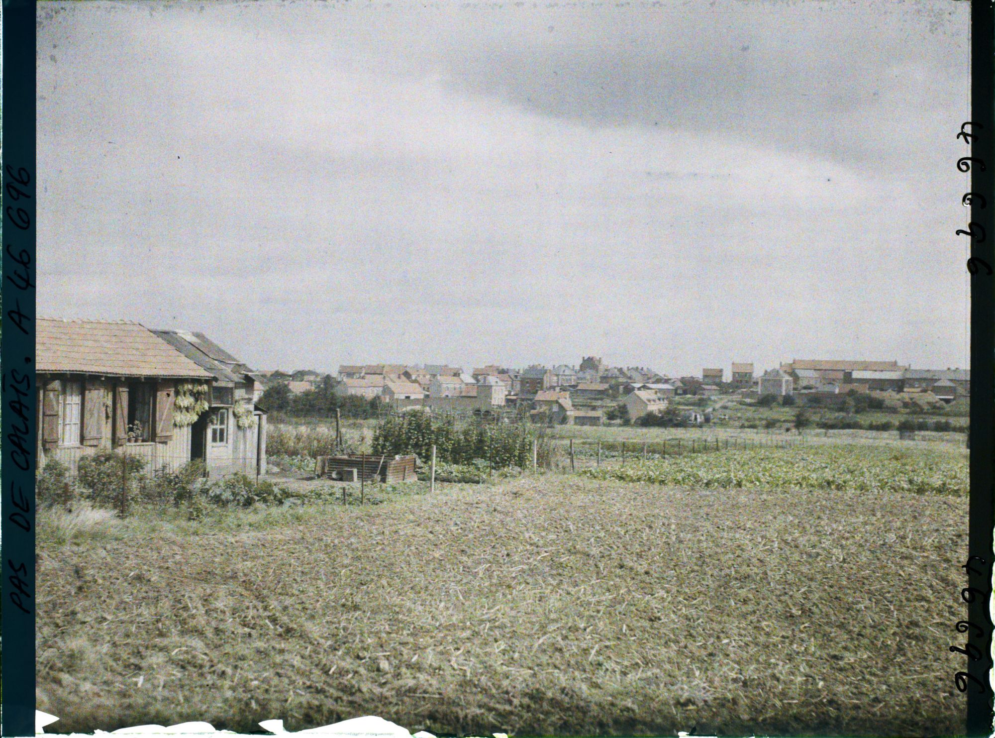 Image représentant France, Vimy, Une vue s/ le Village (Ouest)