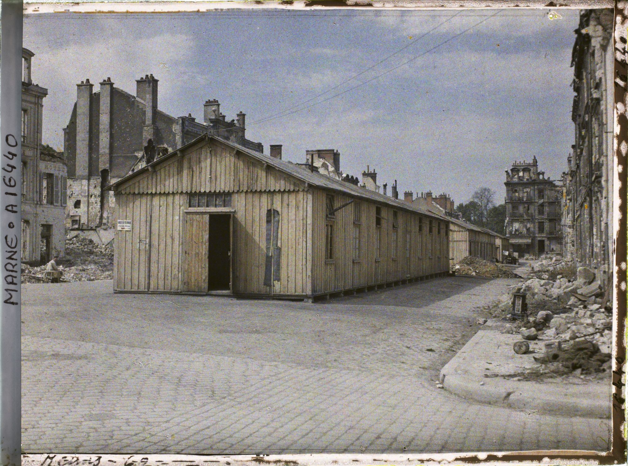 Image représentant France , Reims, Abris pour les Réfugiés