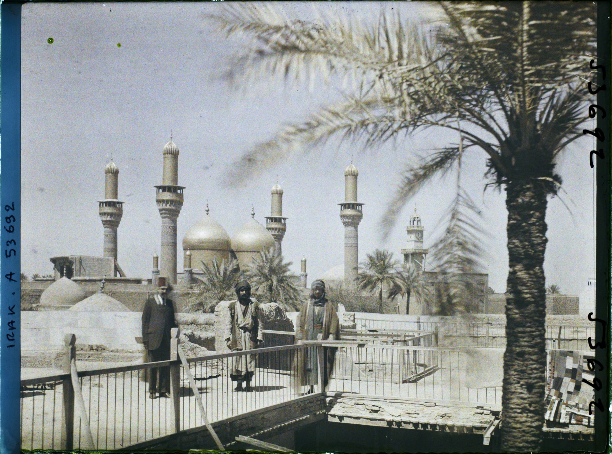 Image représentant La grande mosquée chiite d'Al Kazimiya (XVIe s)