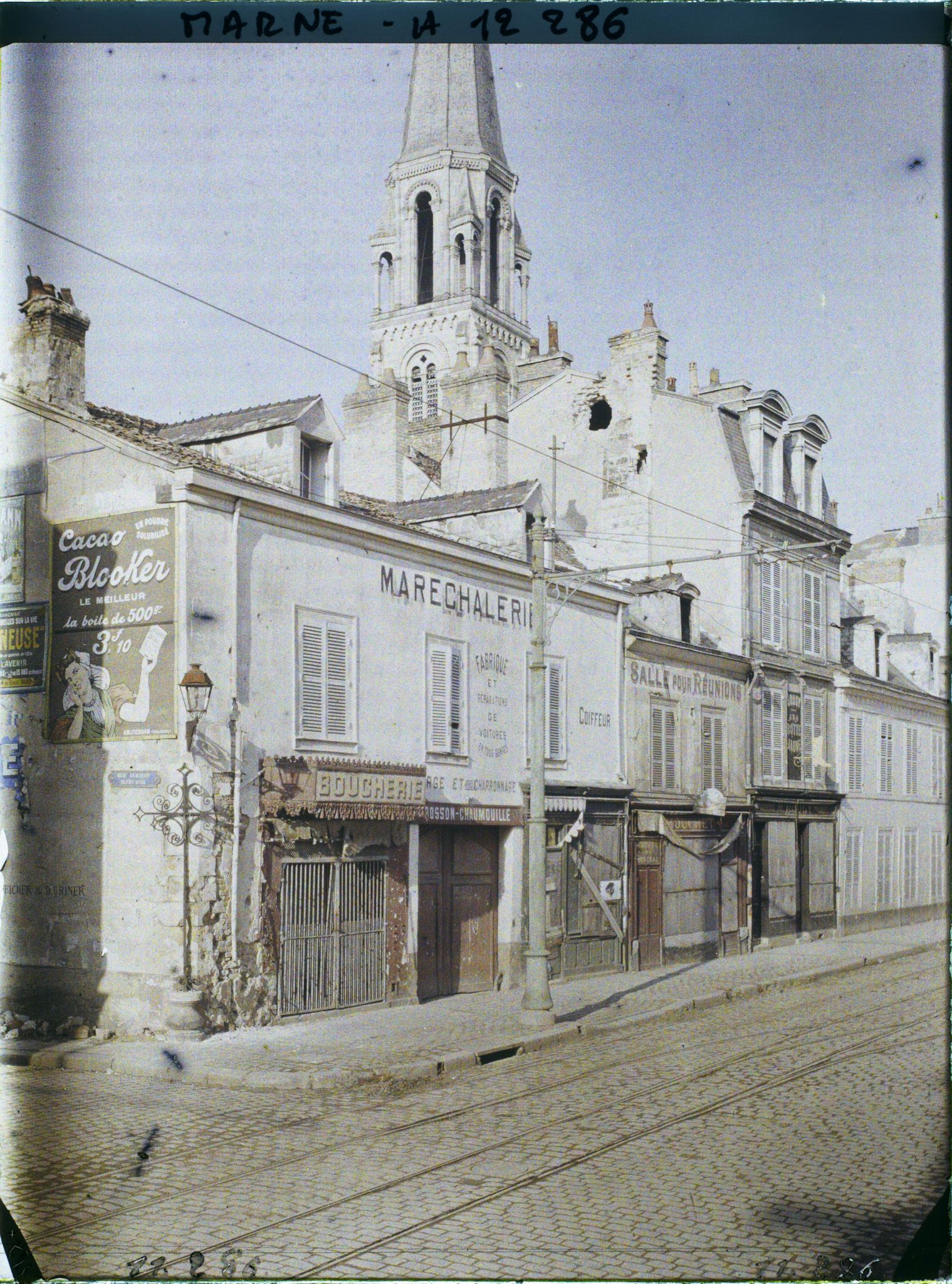 Image représentant La rue du Faubourg Cérès et l'église Saint-André