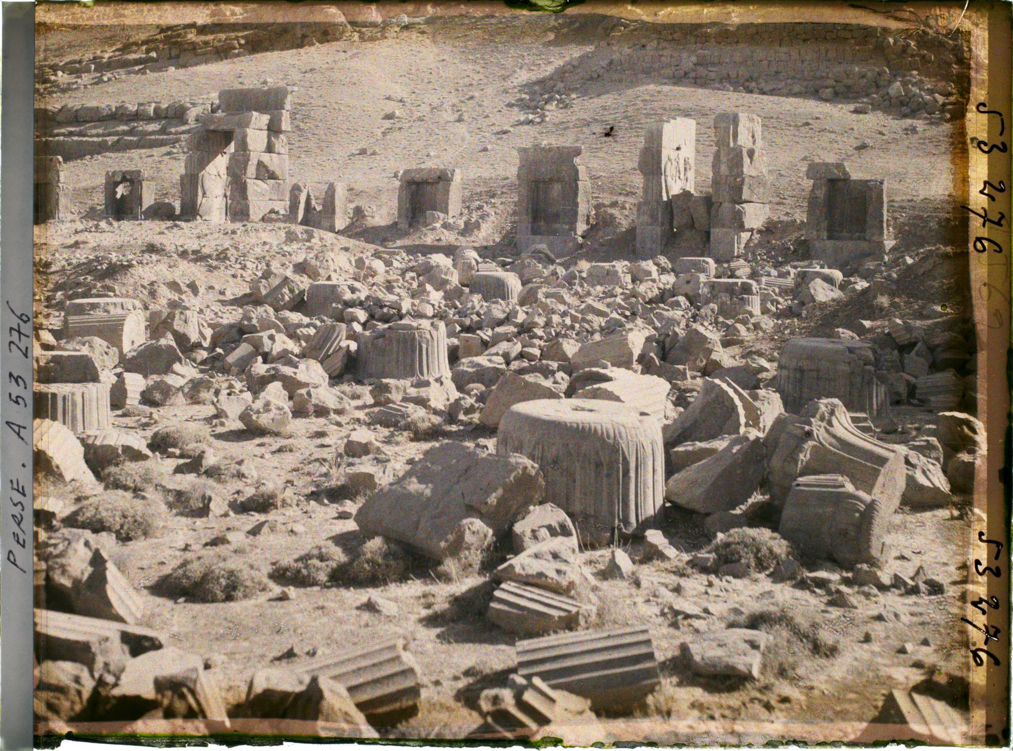Image représentant Vestiges du palais des cent colonnes, ou salle du trône