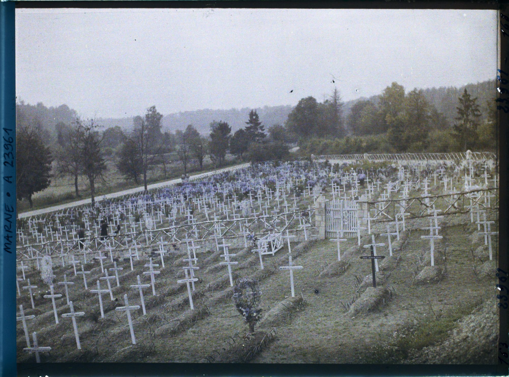 Image représentant France, La Harazée, Le Cimetière français de la Harazée N° 1