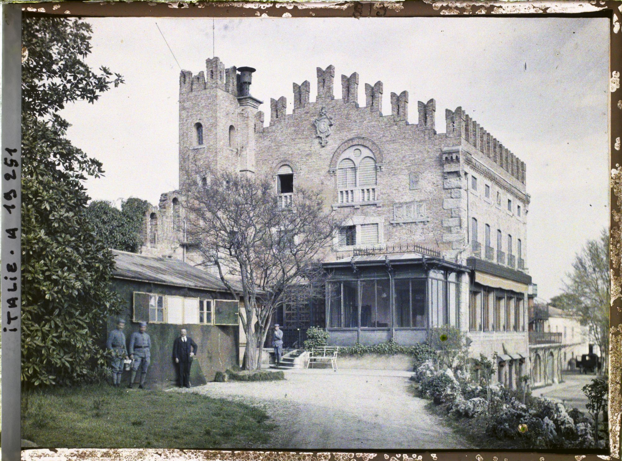 Image représentant Villa Cameroni, résidence du Général commandant les troupes françaises en Italie ?