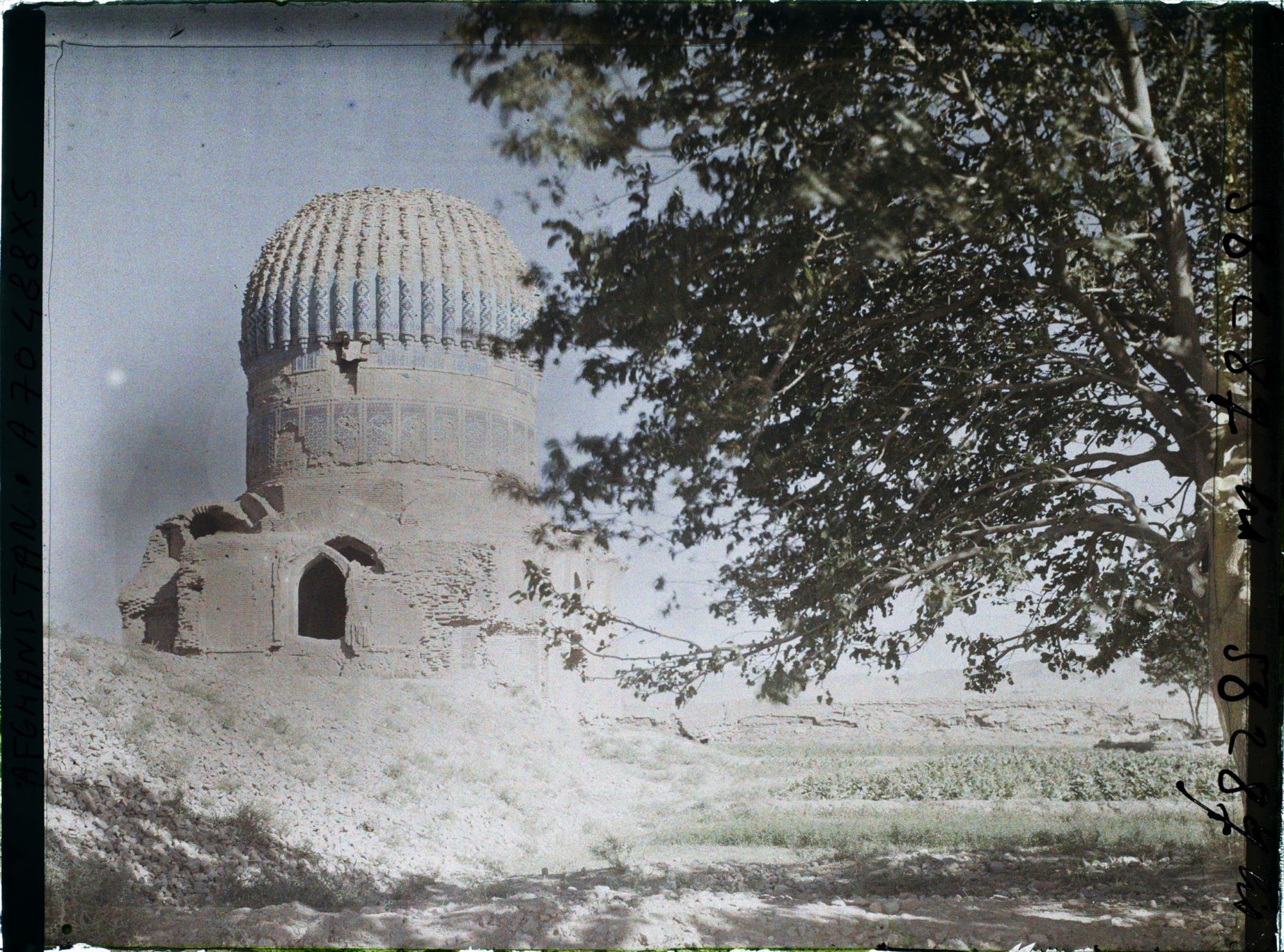 Image représentant Le mausolée de Gawhar-Châd (Gumbaz-I-Sabz : le dôme vert)