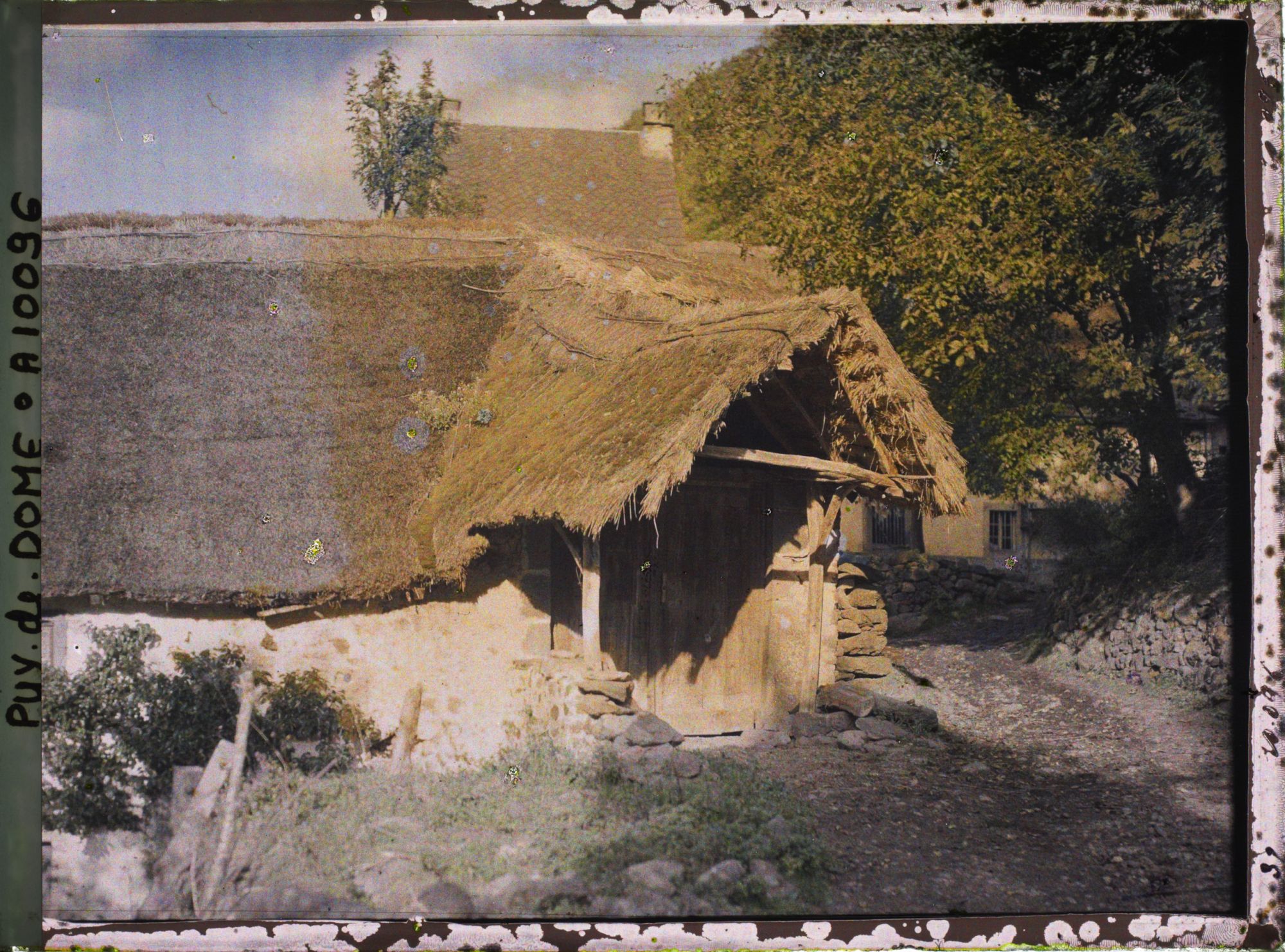 Image représentant France, Route du Valbeleix. Dans le hameau de la Valette