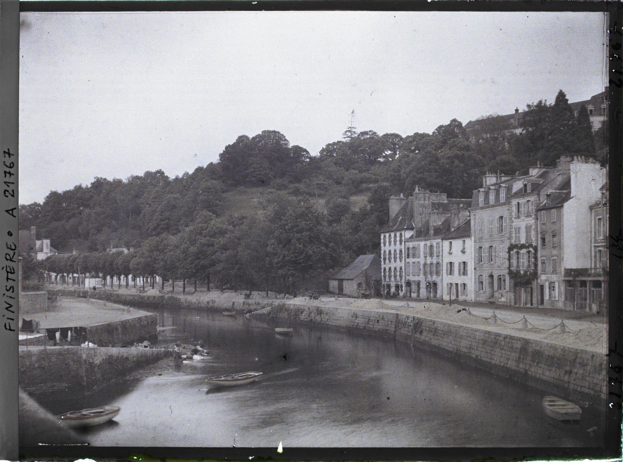 Image représentant Les bords de la Laïta